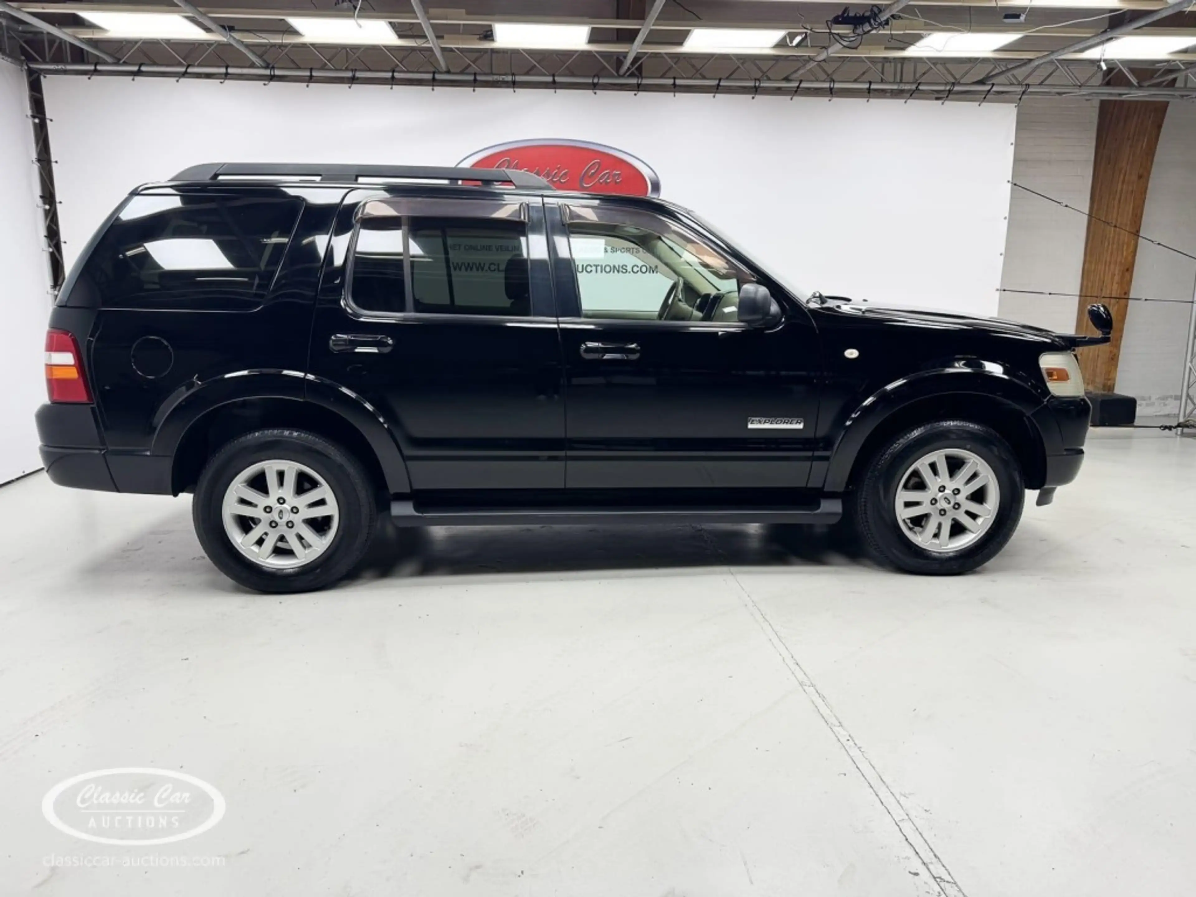 Ford Explorer V6 - ONLINE AUCTION — photo 6