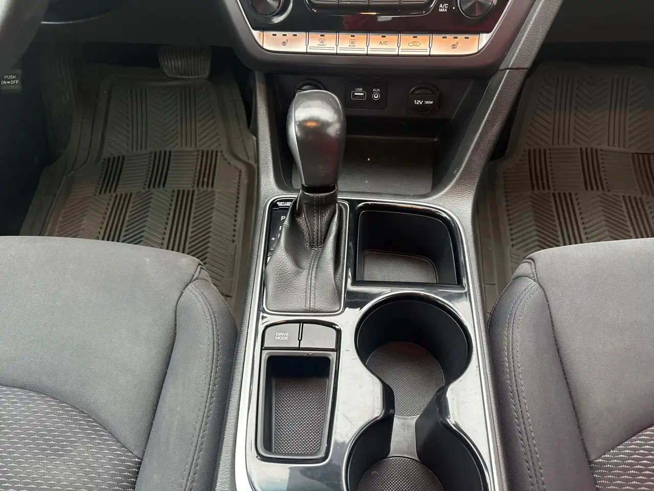 Hyundai SONATA снимка Hyundai SONATA