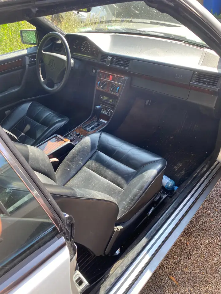 Mercedes-Benz E 220, foto 2