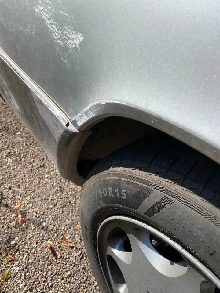 Mercedes-Benz E 220, foto 6