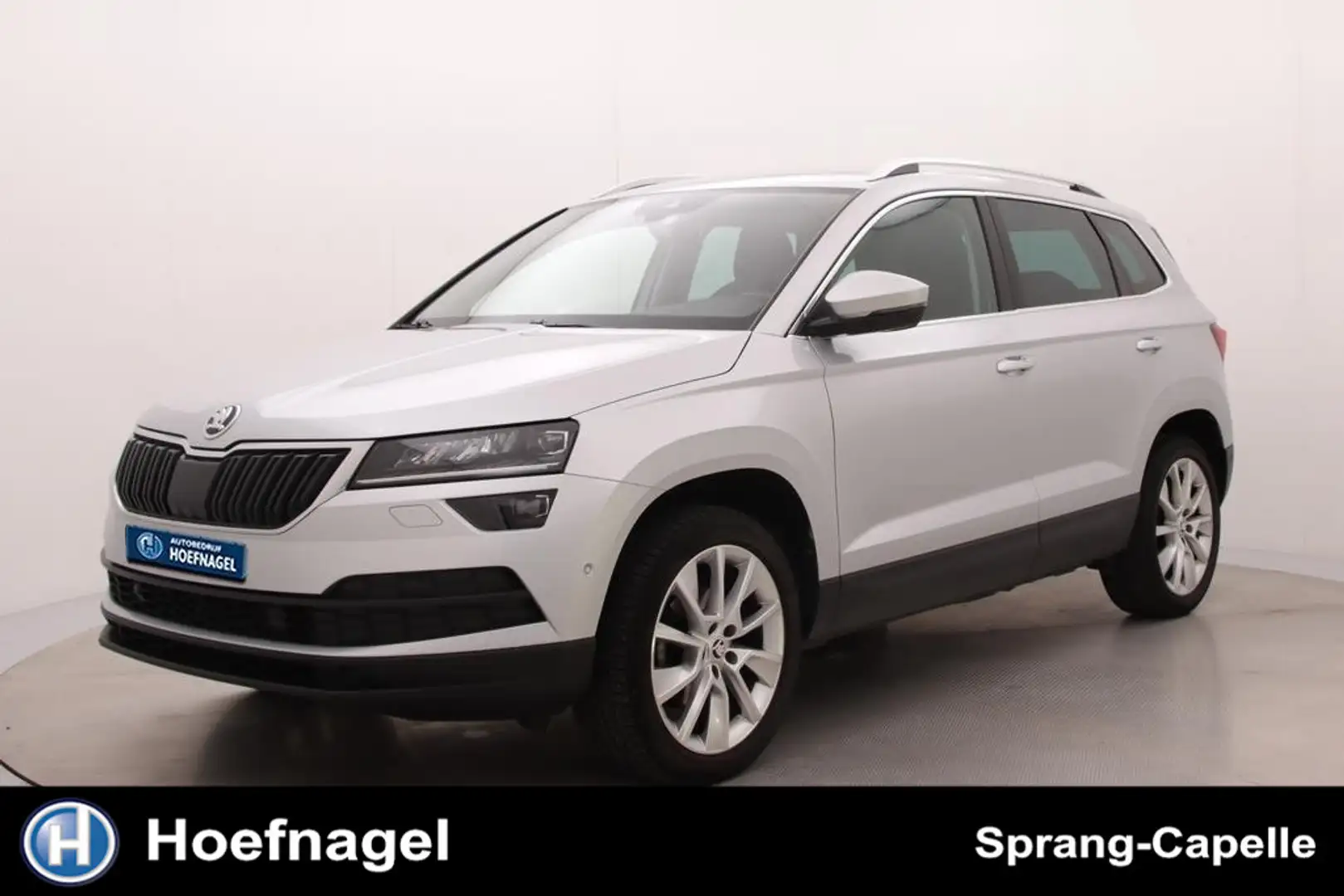 Skoda Karoq 1.5 TSI ACT Style | Trekhaak | Adaptive Cruise | C Grijs - 1