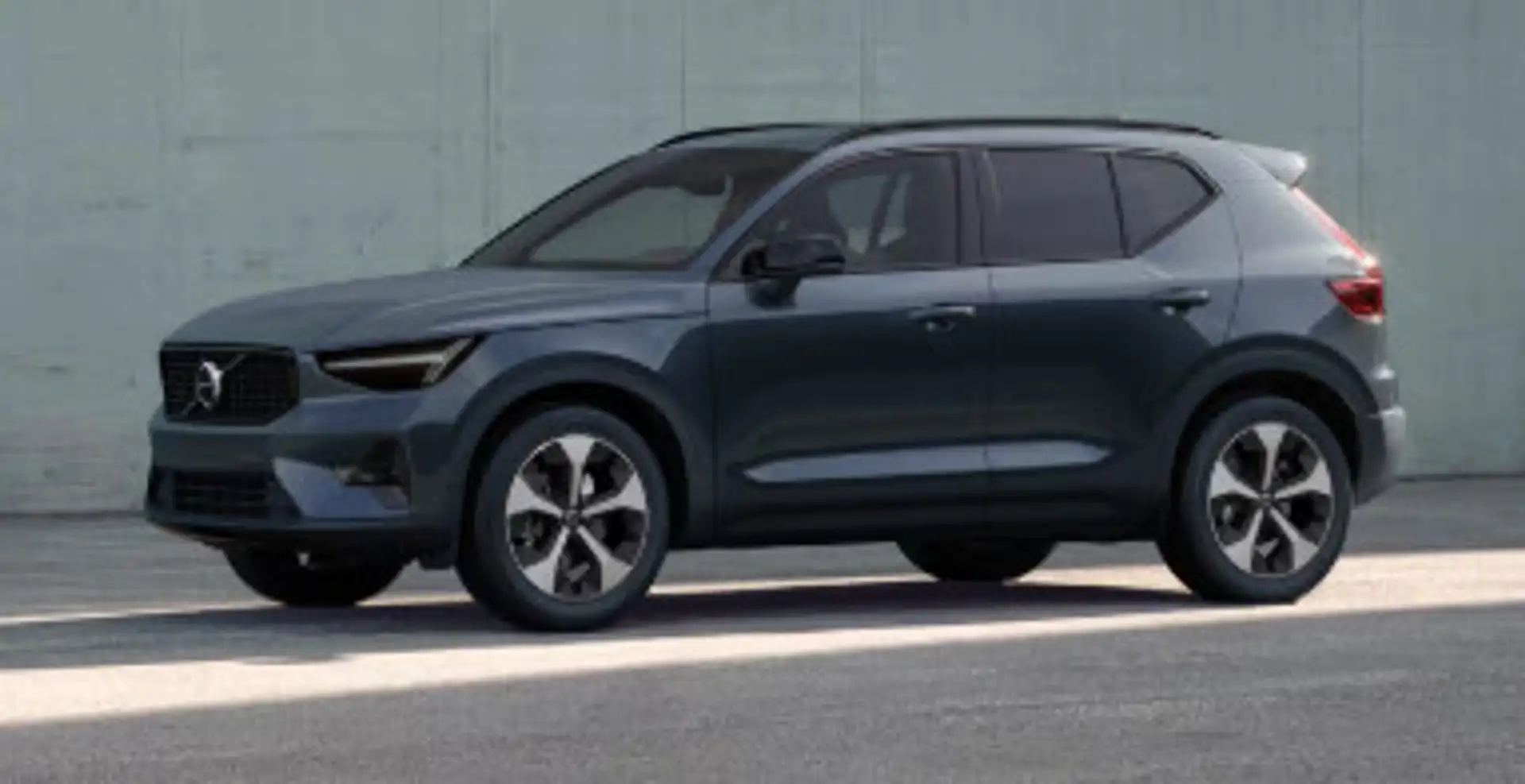 Volvo XC40 Blau - 1
