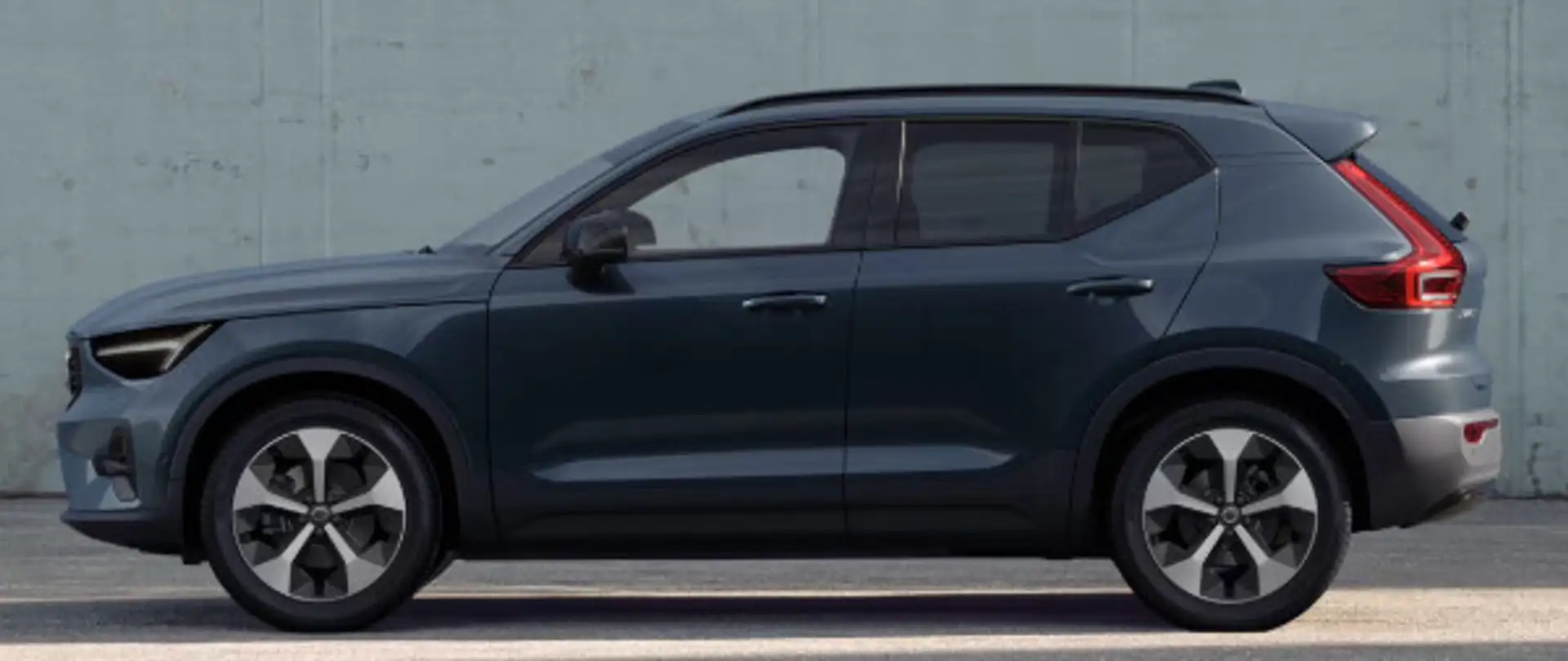 Volvo XC40 Blau - 2