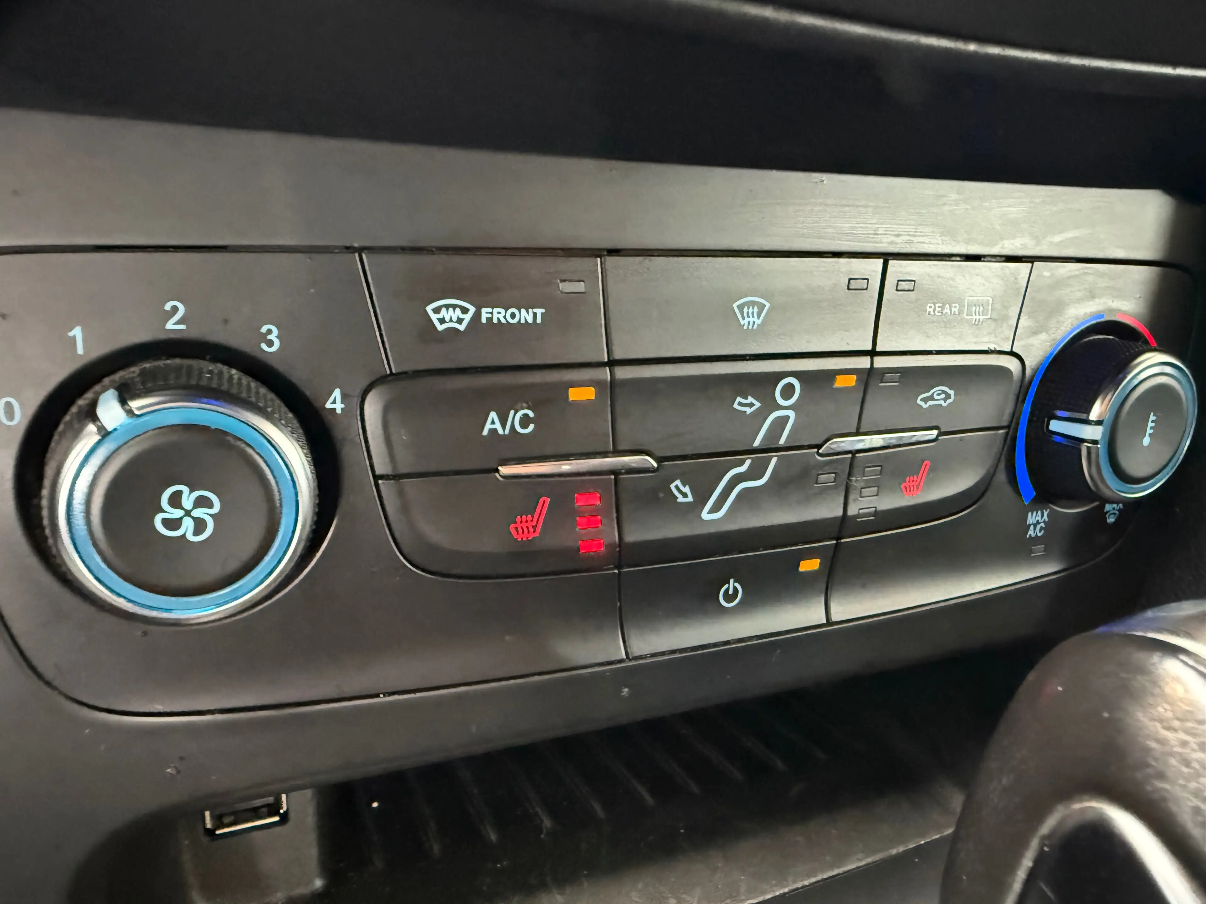 Ford Focus 1.5 ST Line/CAMERA/CARPLAY/SFEER/GARANTIE — photo 13