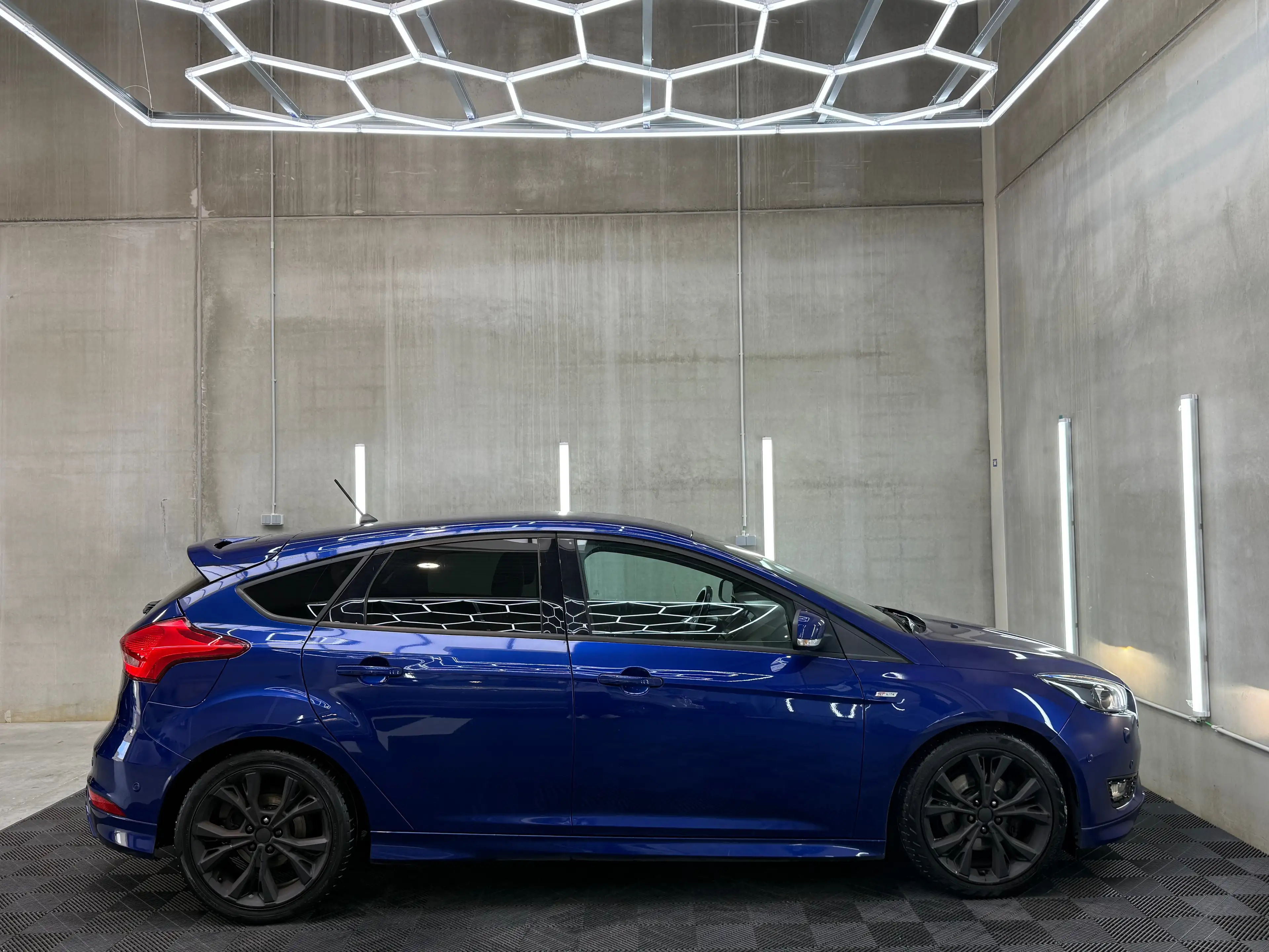 Ford Focus 1.5 ST Line/CAMERA/CARPLAY/SFEER/GARANTIE — photo 4