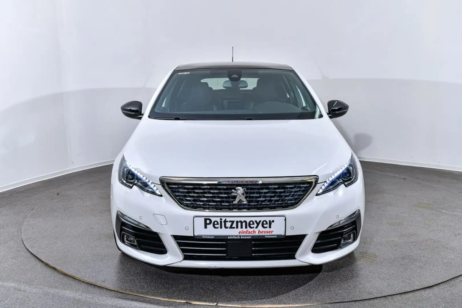 Peugeot 308 PureTech 130 GPF EAT8 Stop & Start GT Pack Weiß - 2