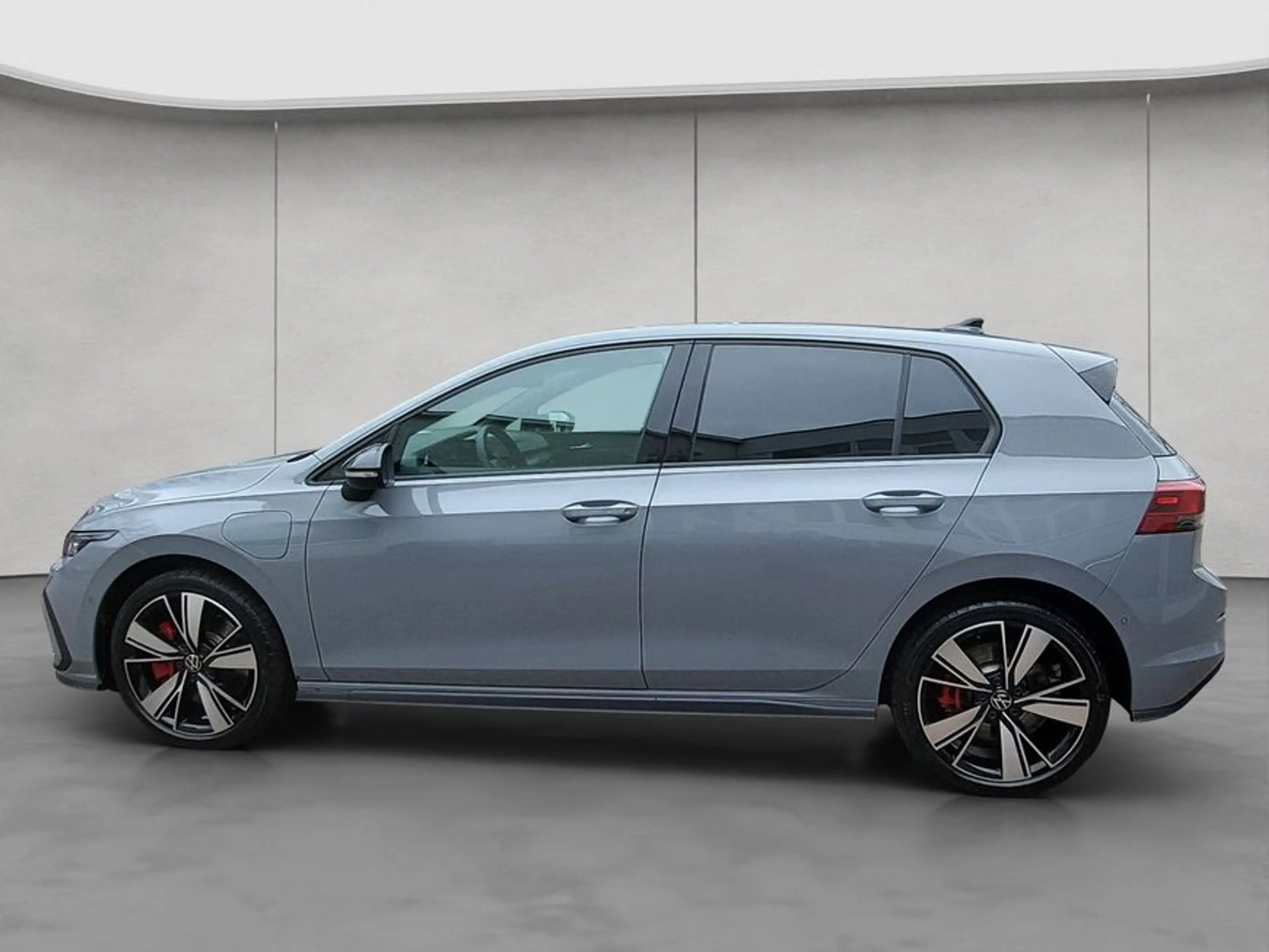 Volkswagen Golf VIII GTE 1.4 TSI eHybrid DSG Black Style RF — photo 2