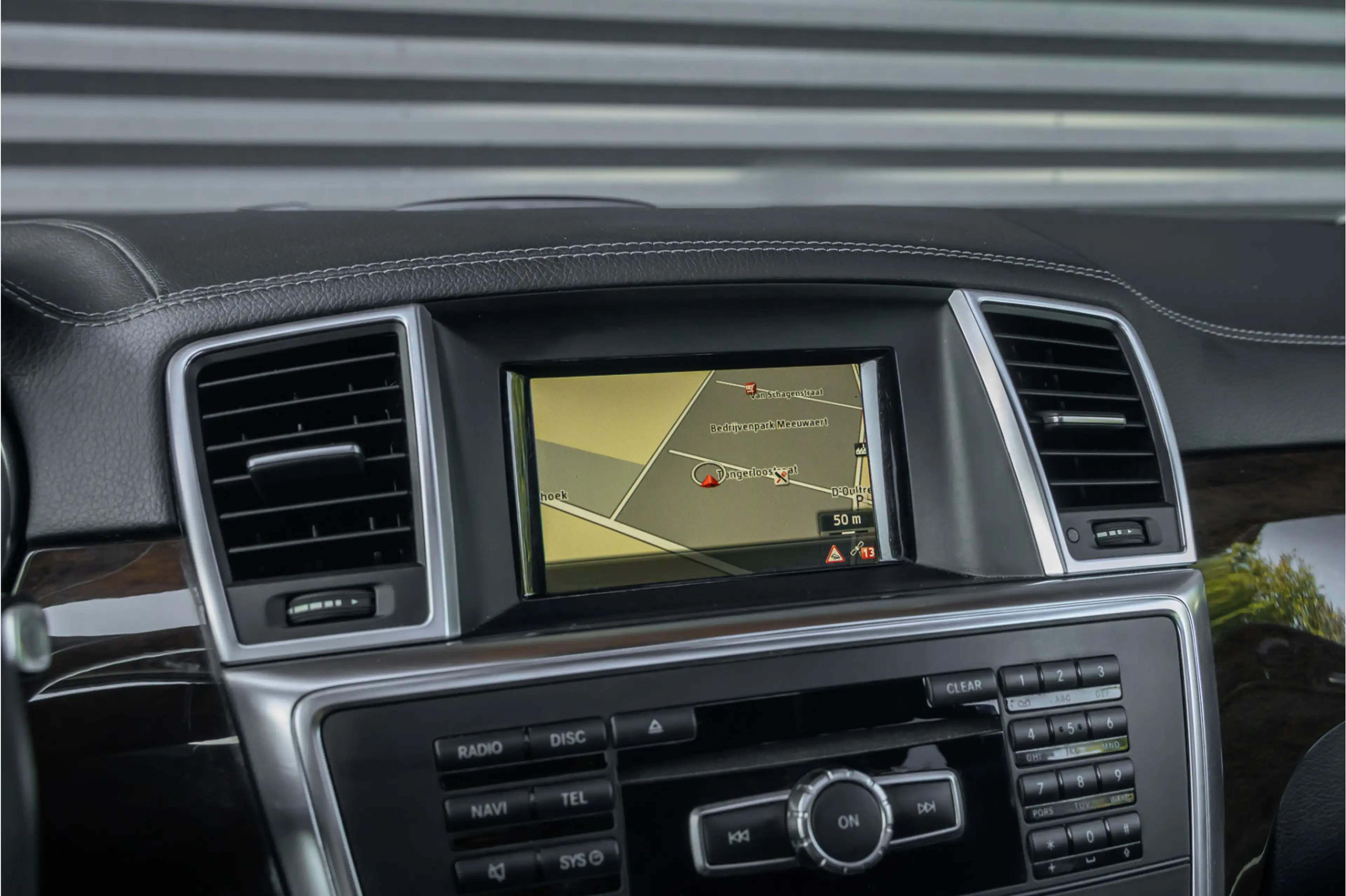 Mercedes-Benz GL 350 BlueTEC 4-Matic — photo 17