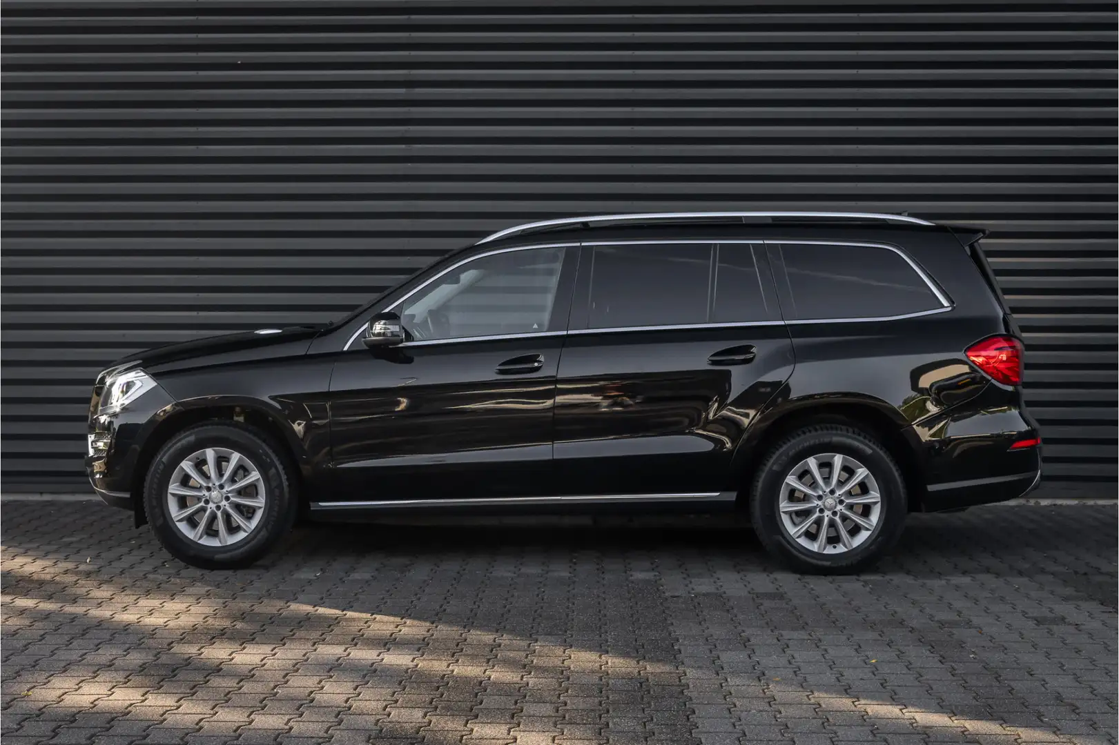 Mercedes-Benz GL 350 BlueTEC 4-Matic Schwarz - 2