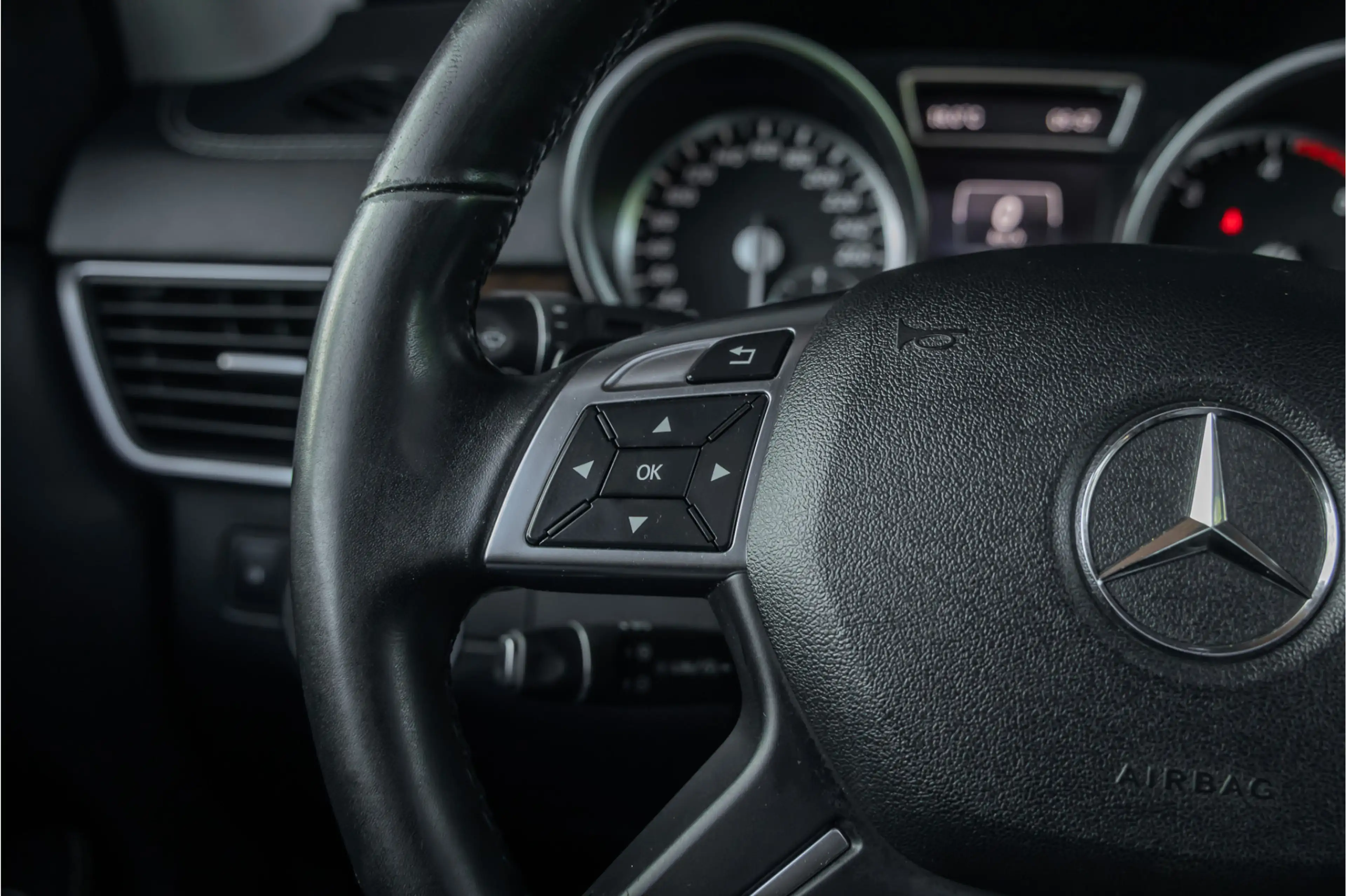 Mercedes-Benz GL 350 BlueTEC 4-Matic — photo 46