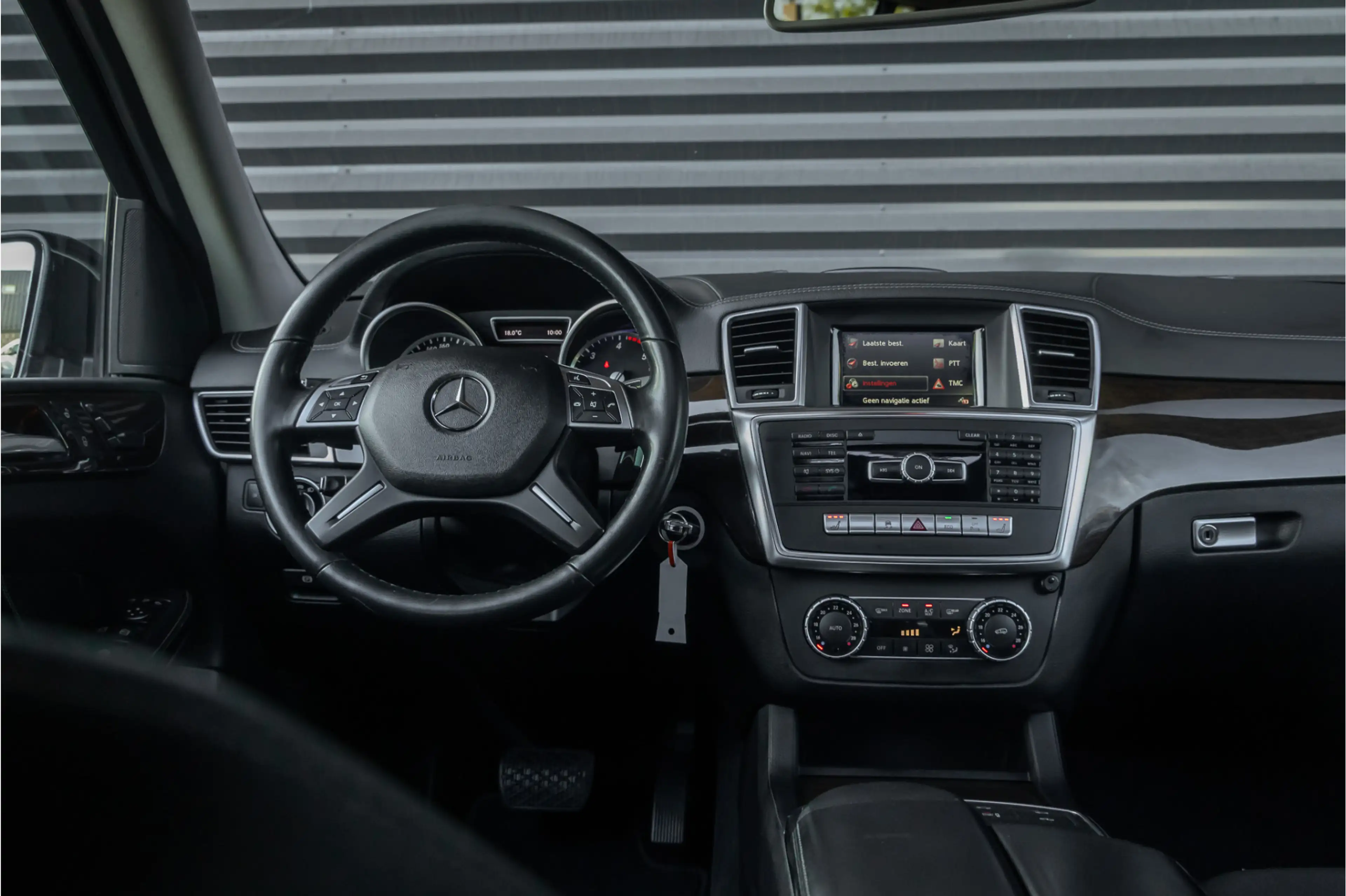 Mercedes-Benz GL 350 BlueTEC 4-Matic — photo 48