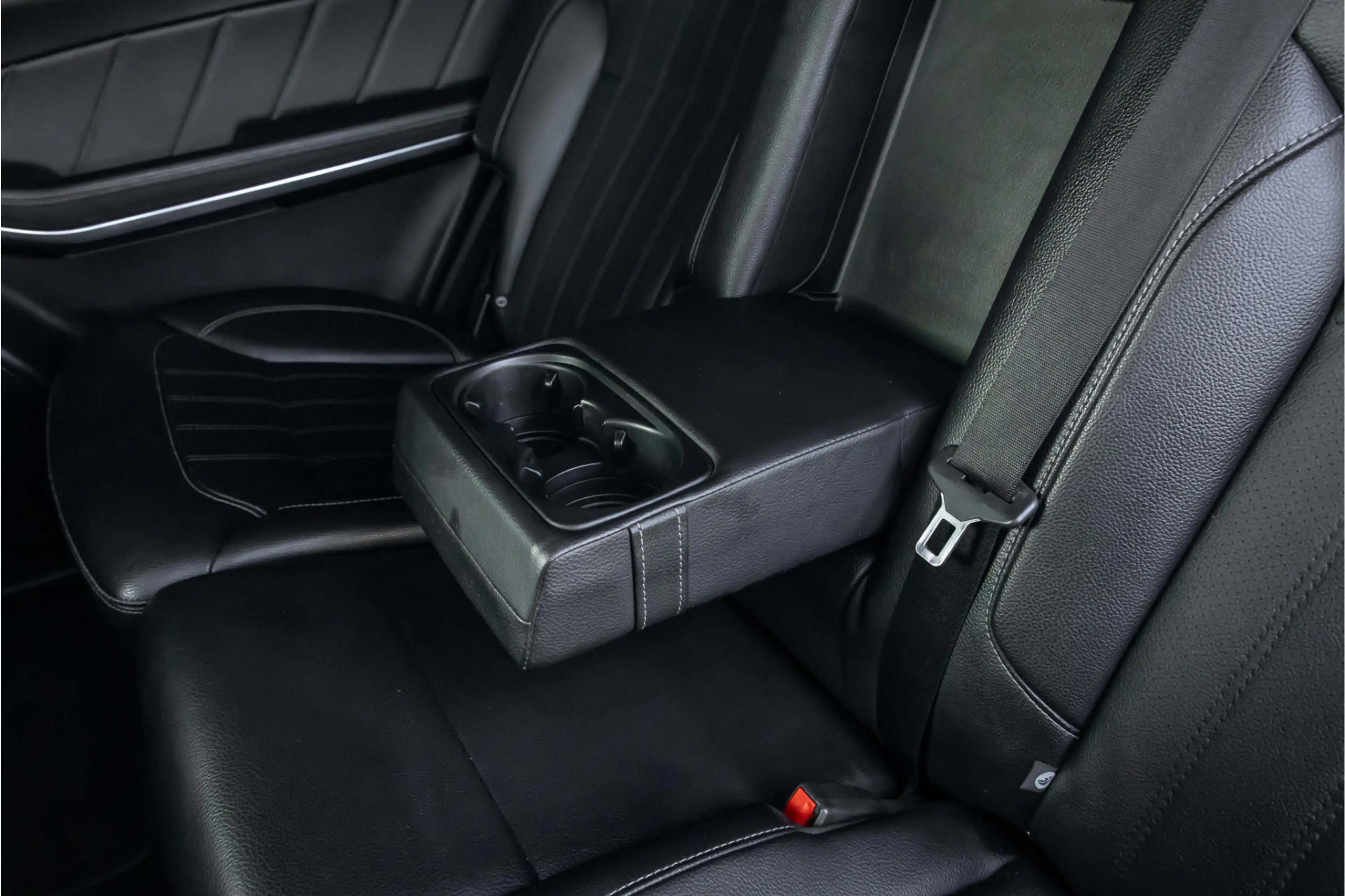 Mercedes-Benz GL 350 BlueTEC 4-Matic — photo 31