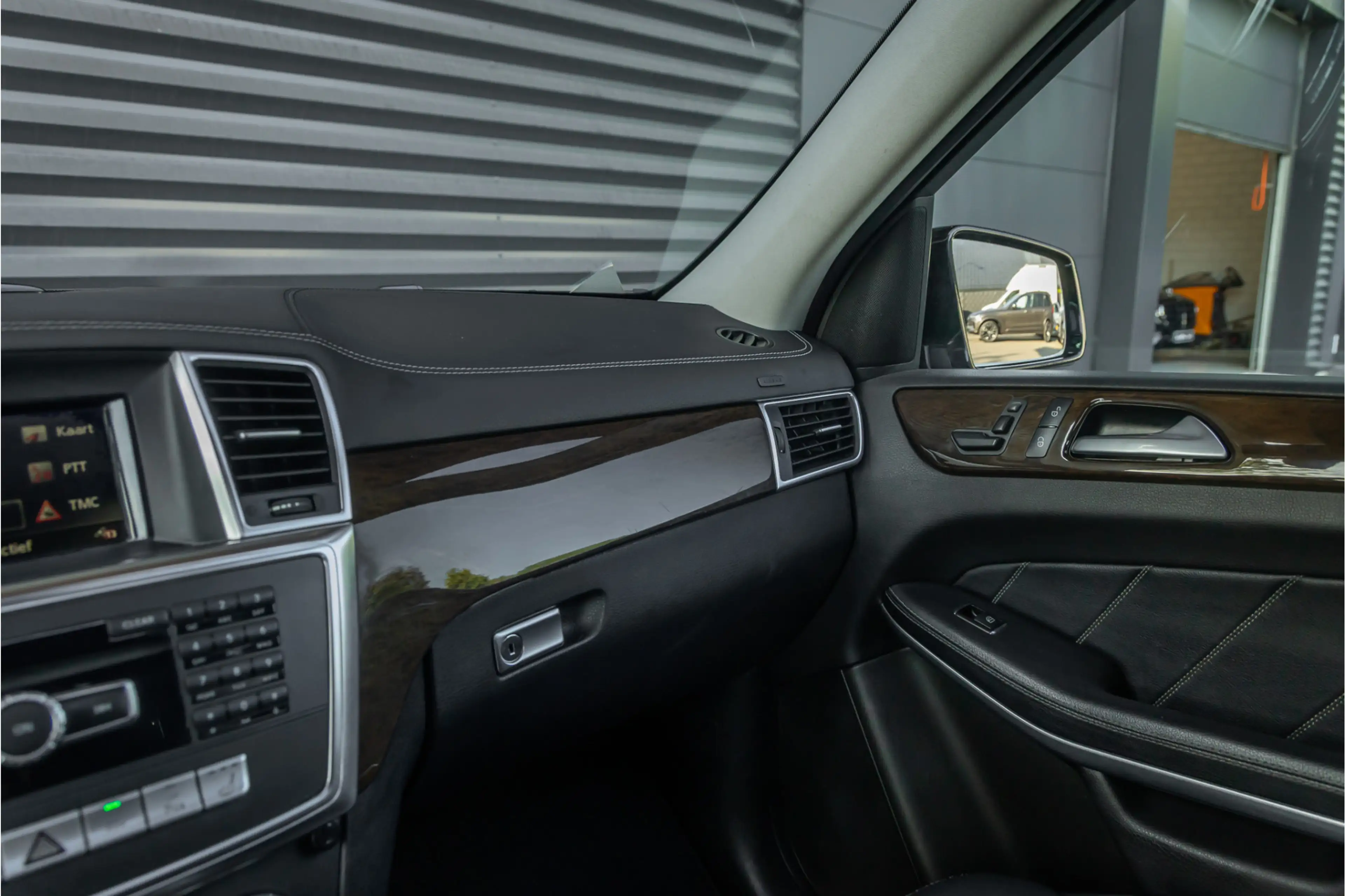 Mercedes-Benz GL 350 BlueTEC 4-Matic — photo 49