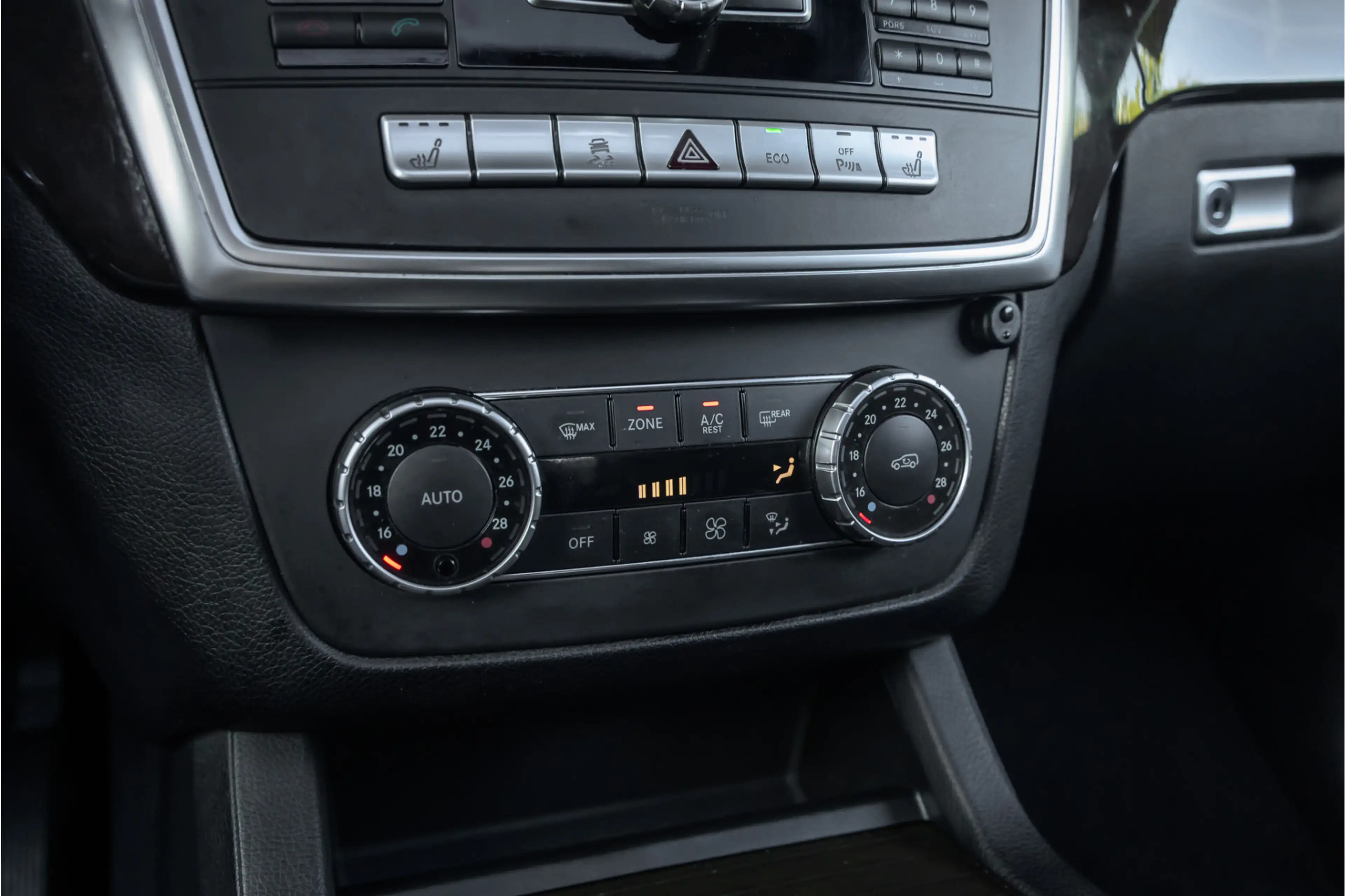 Mercedes-Benz GL 350 BlueTEC 4-Matic — photo 20