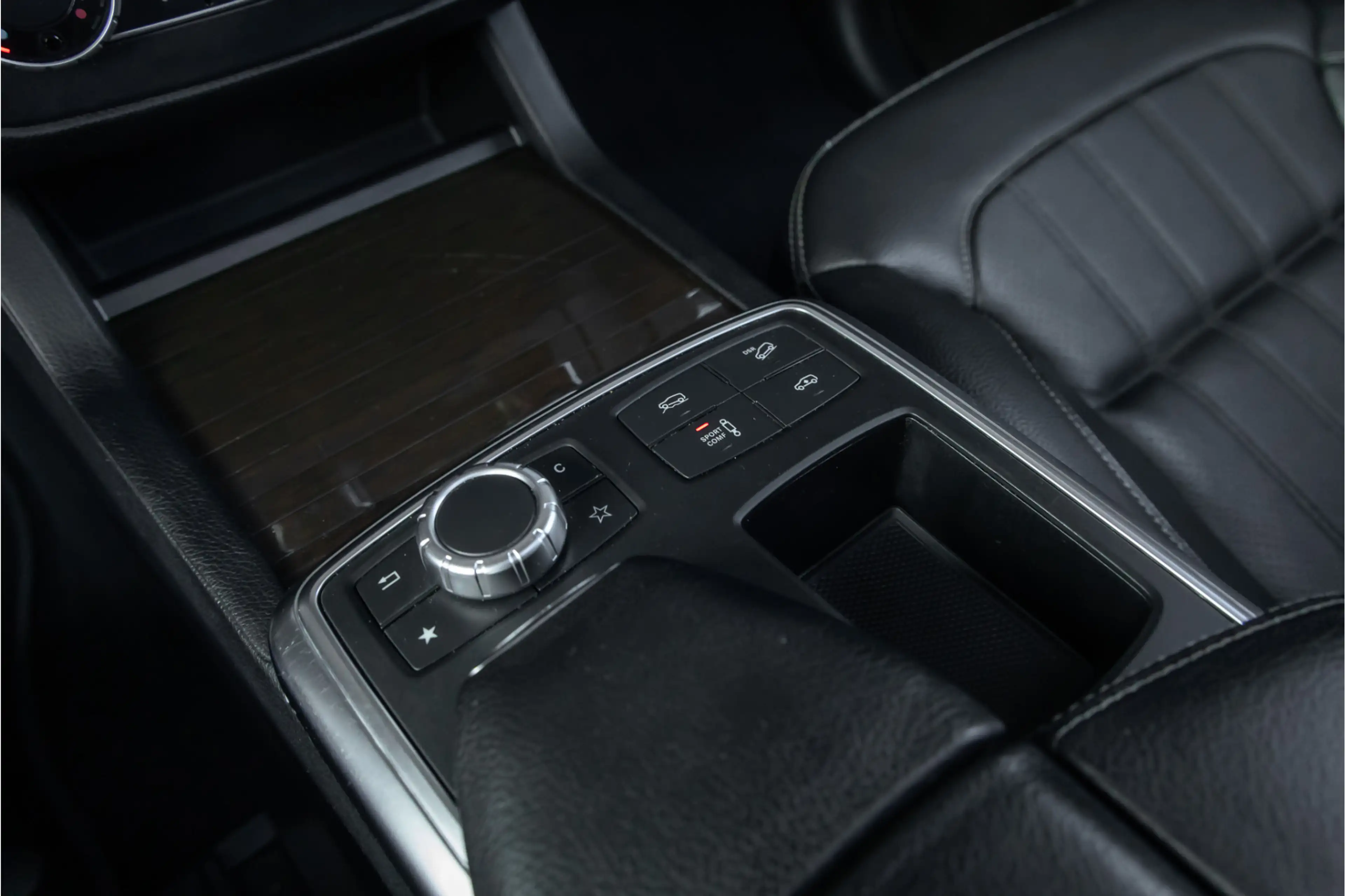 Mercedes-Benz GL 350 BlueTEC 4-Matic — photo 14