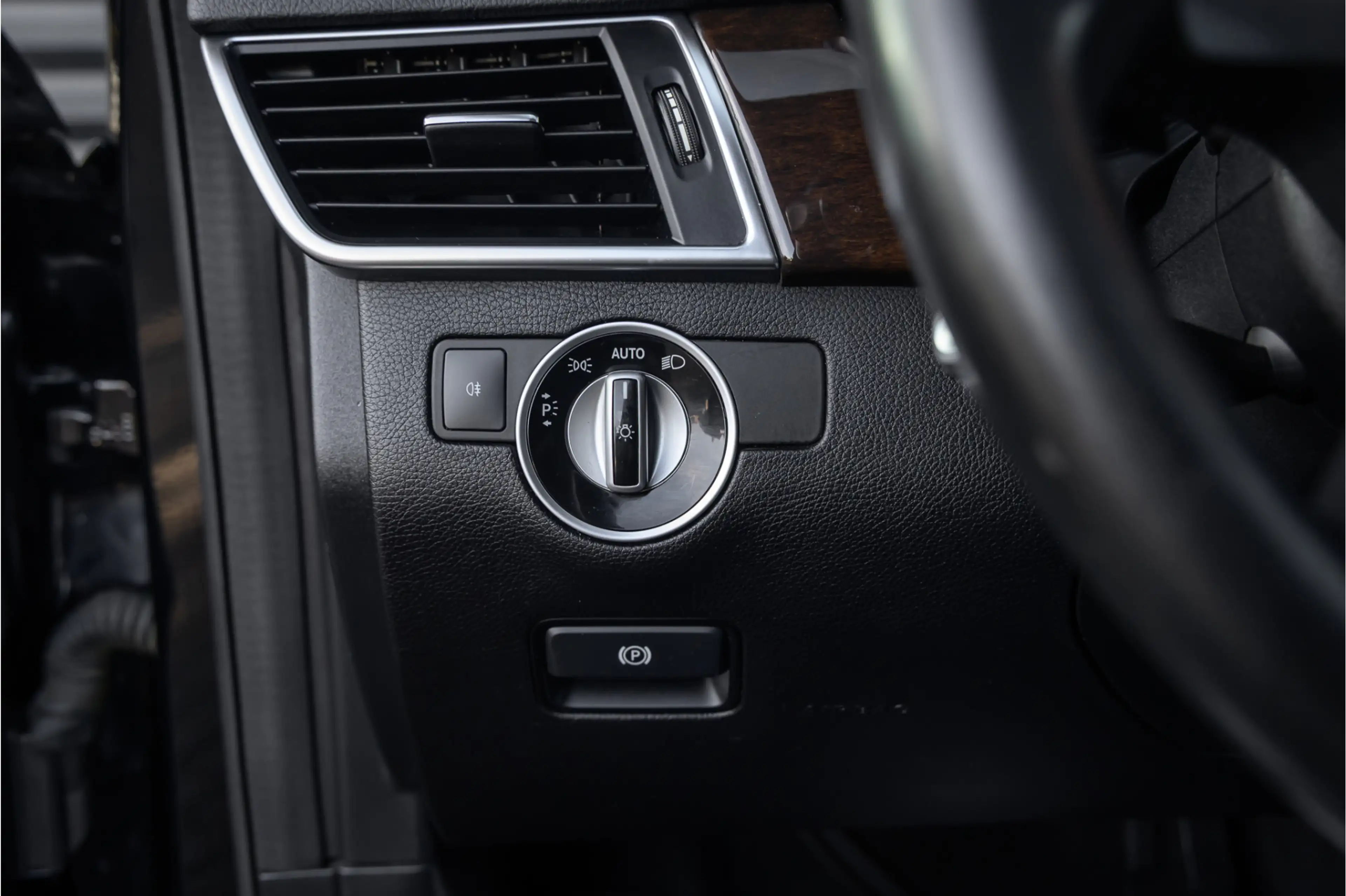 Mercedes-Benz GL 350 BlueTEC 4-Matic — photo 43