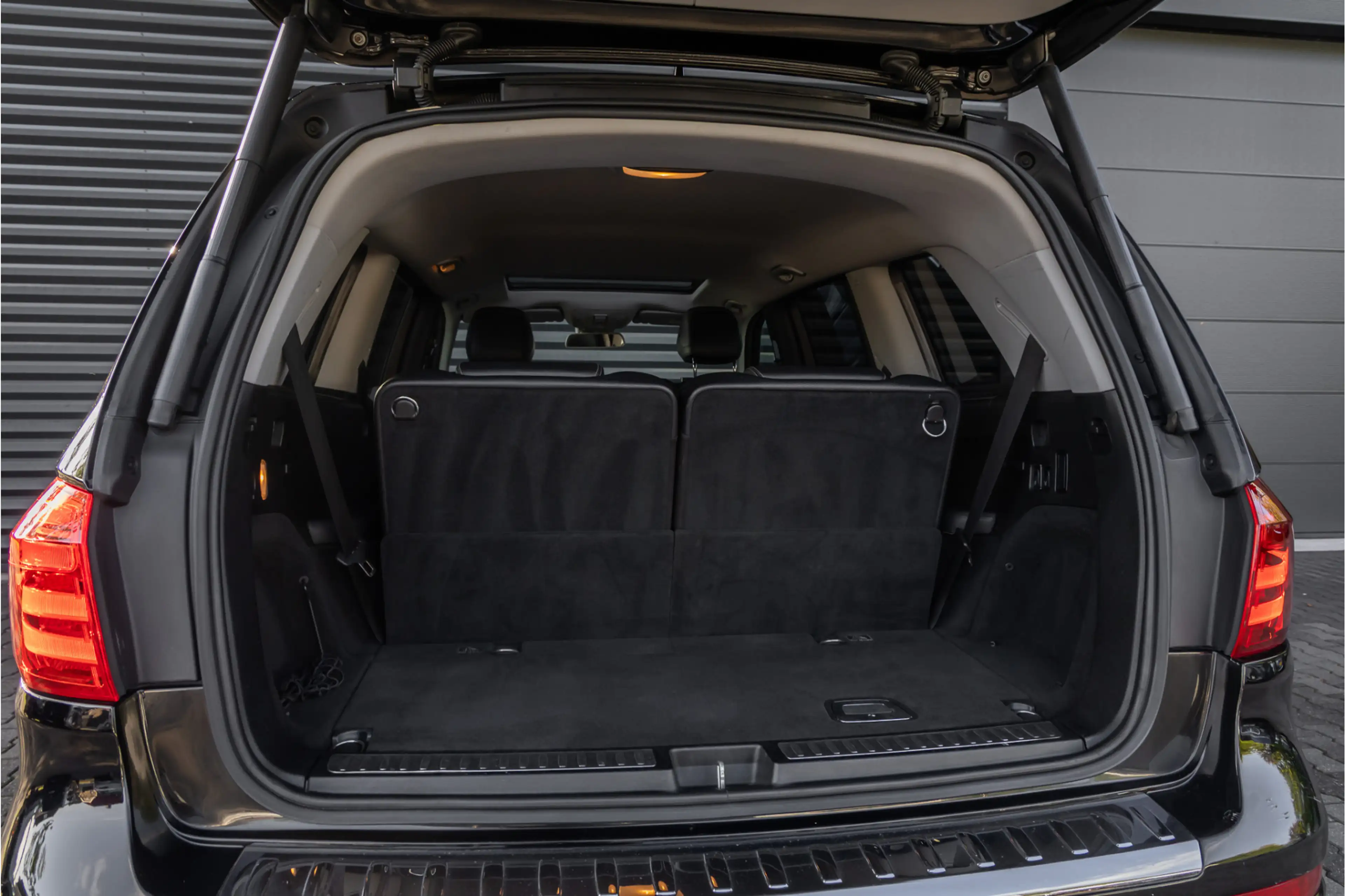 Mercedes-Benz GL 350 BlueTEC 4-Matic — photo 38