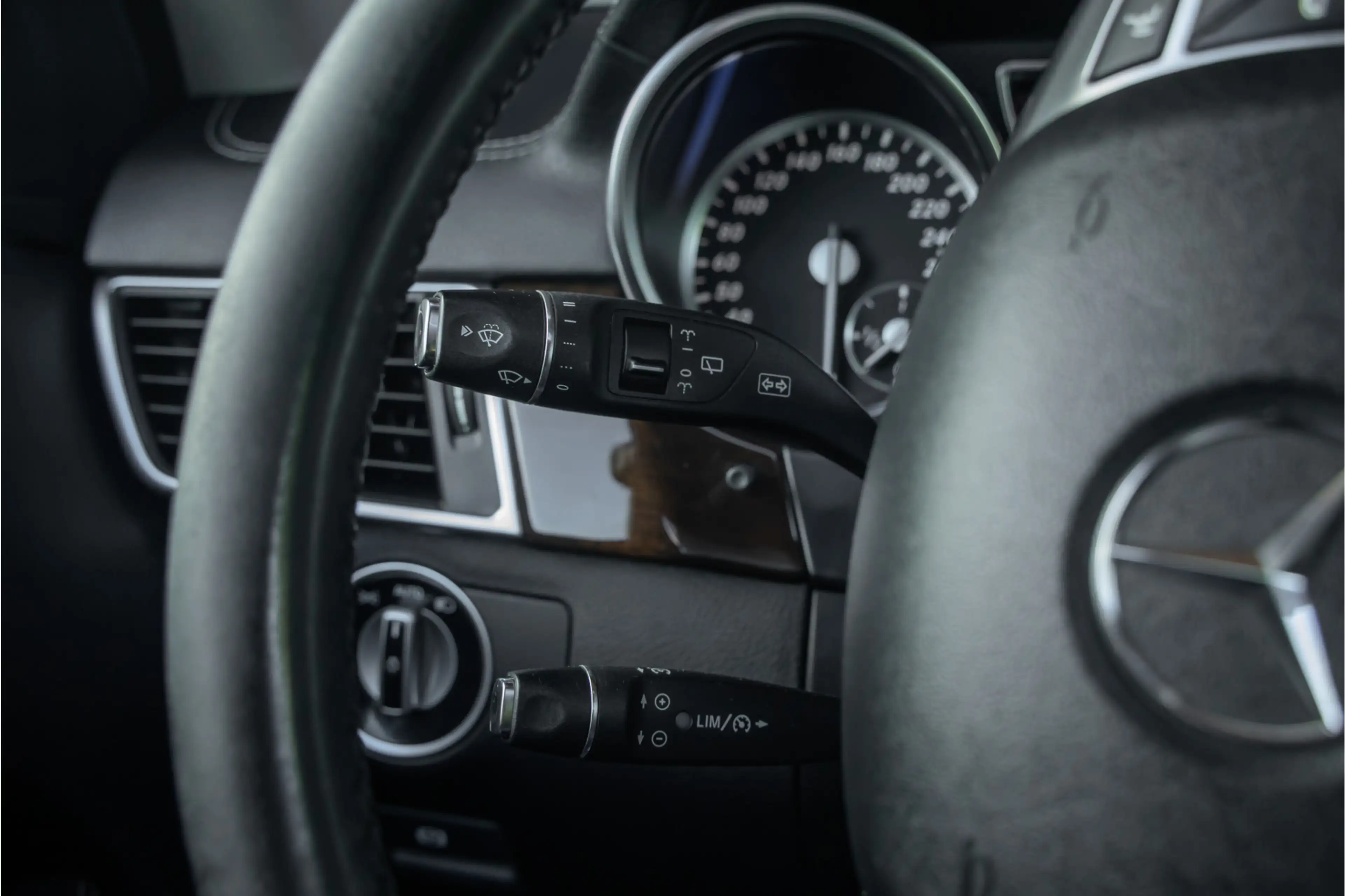 Mercedes-Benz GL 350 BlueTEC 4-Matic — photo 45