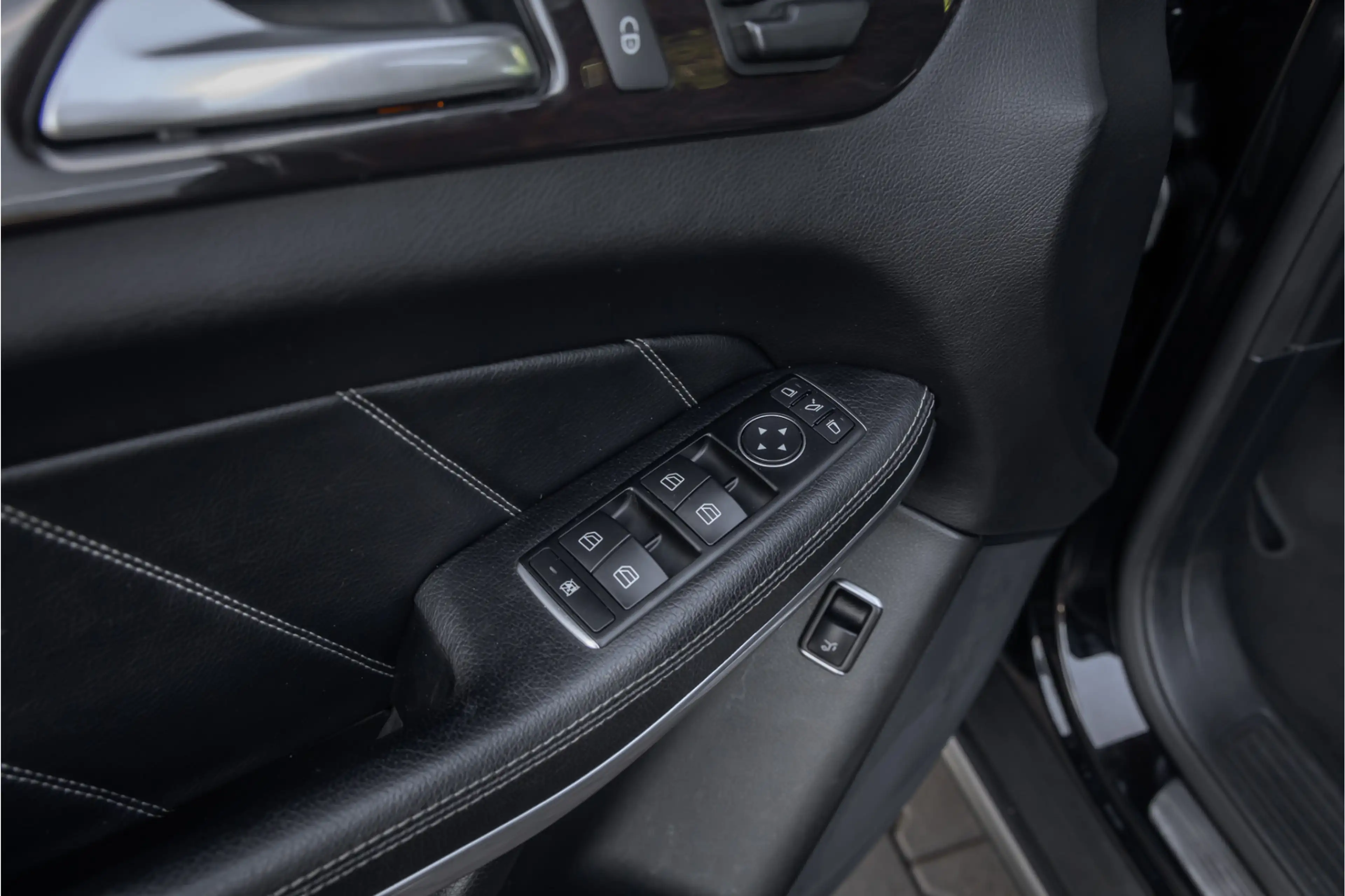 Mercedes-Benz GL 350 BlueTEC 4-Matic — photo 41