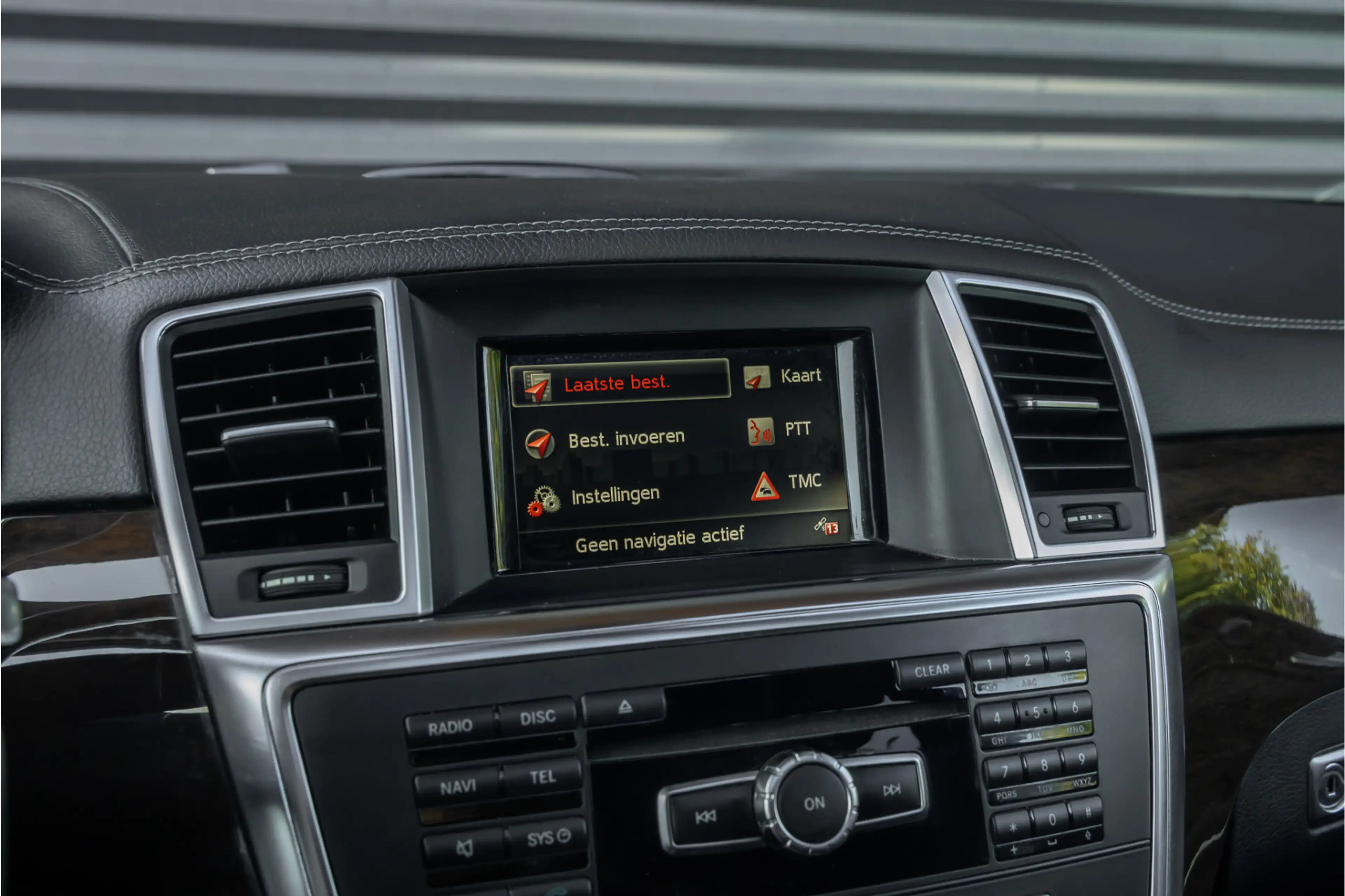 Mercedes-Benz GL 350 BlueTEC 4-Matic — photo 16