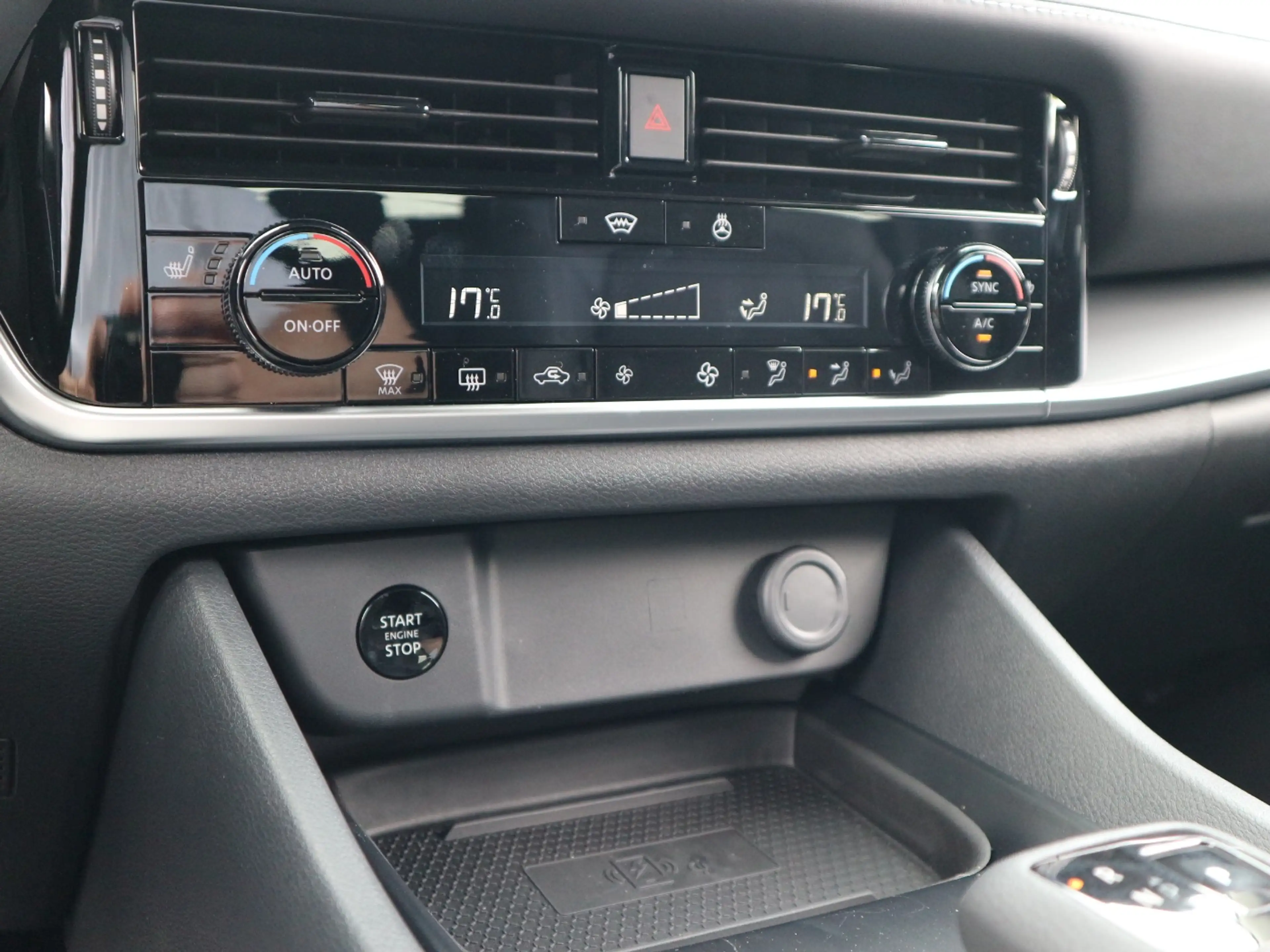 Nissan Qashqai N-CONNECTA 1.3 DIG-T MHEV Xtronic 4x2 — photo 13