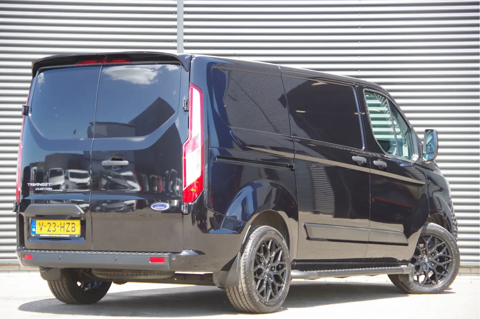 Ford Transit Custom 2.0 TDCI SPORT EDITION! 130PK, 3-ZITS, NAVI, CAMER Zwart - 2
