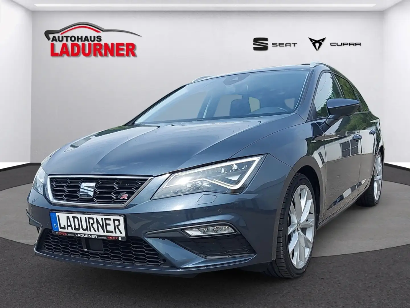 SEAT Leon ST FR Black Edition 1.5TSI* Panorama+Navi+Leder+LE Grijs - 2