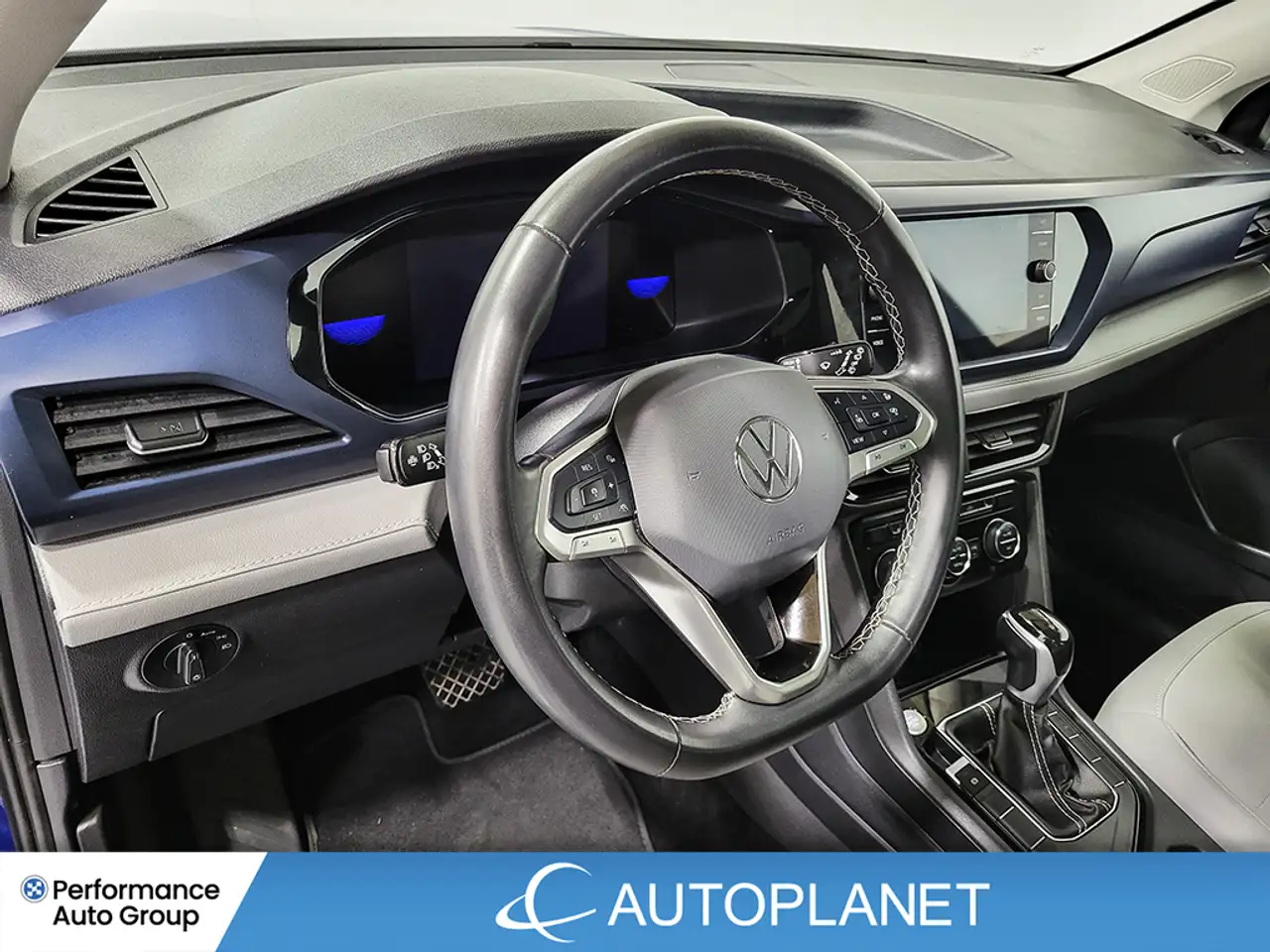 Volkswagen Taos photo Volkswagen Taos