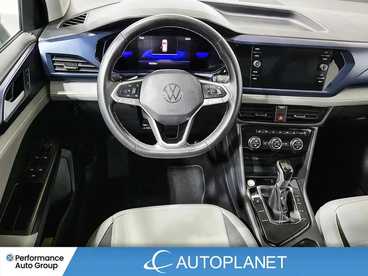 Volkswagen Taos photo Volkswagen Taos