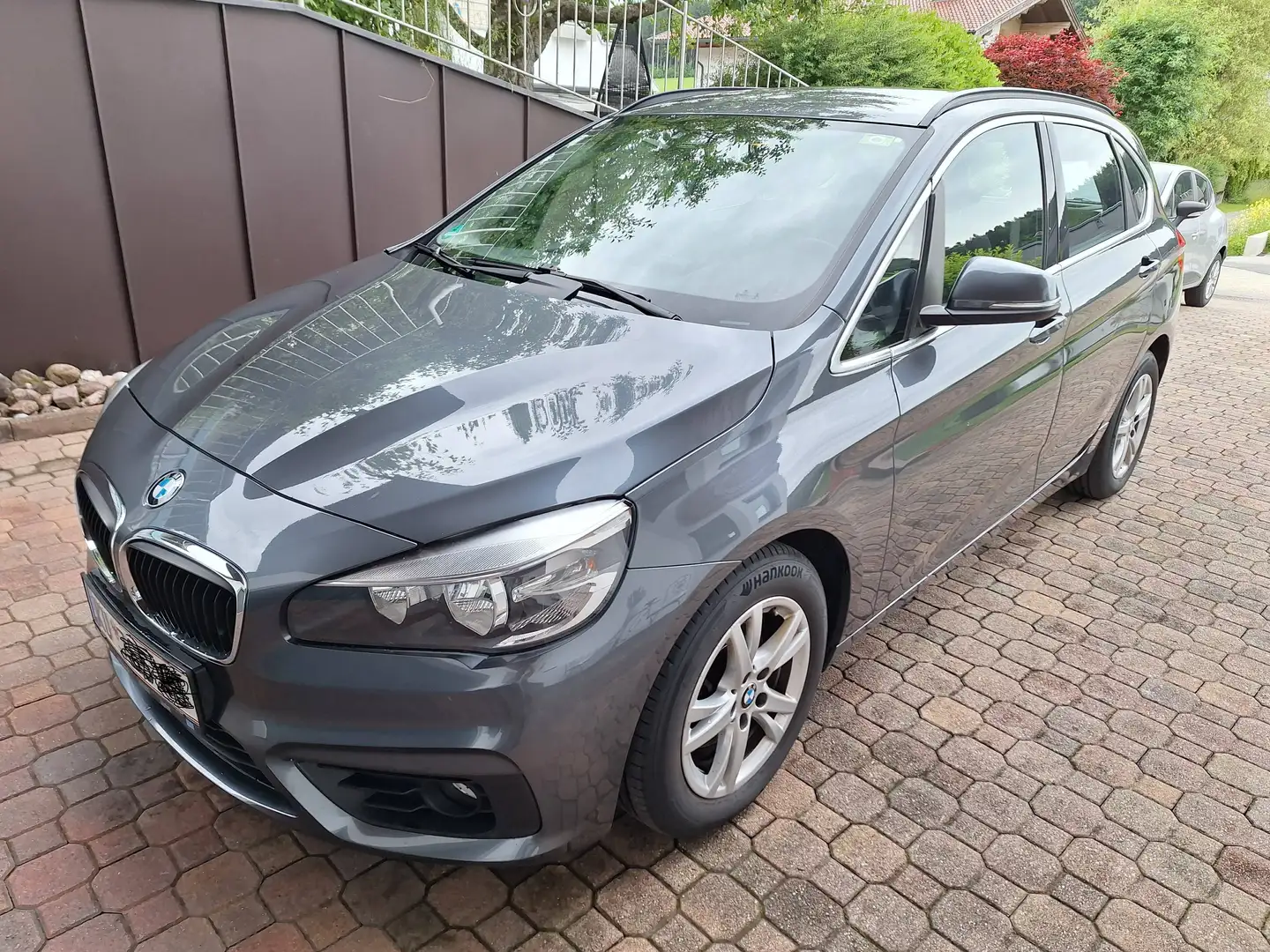 BMW 216 216d Active Tourer Aut. Grau - 1