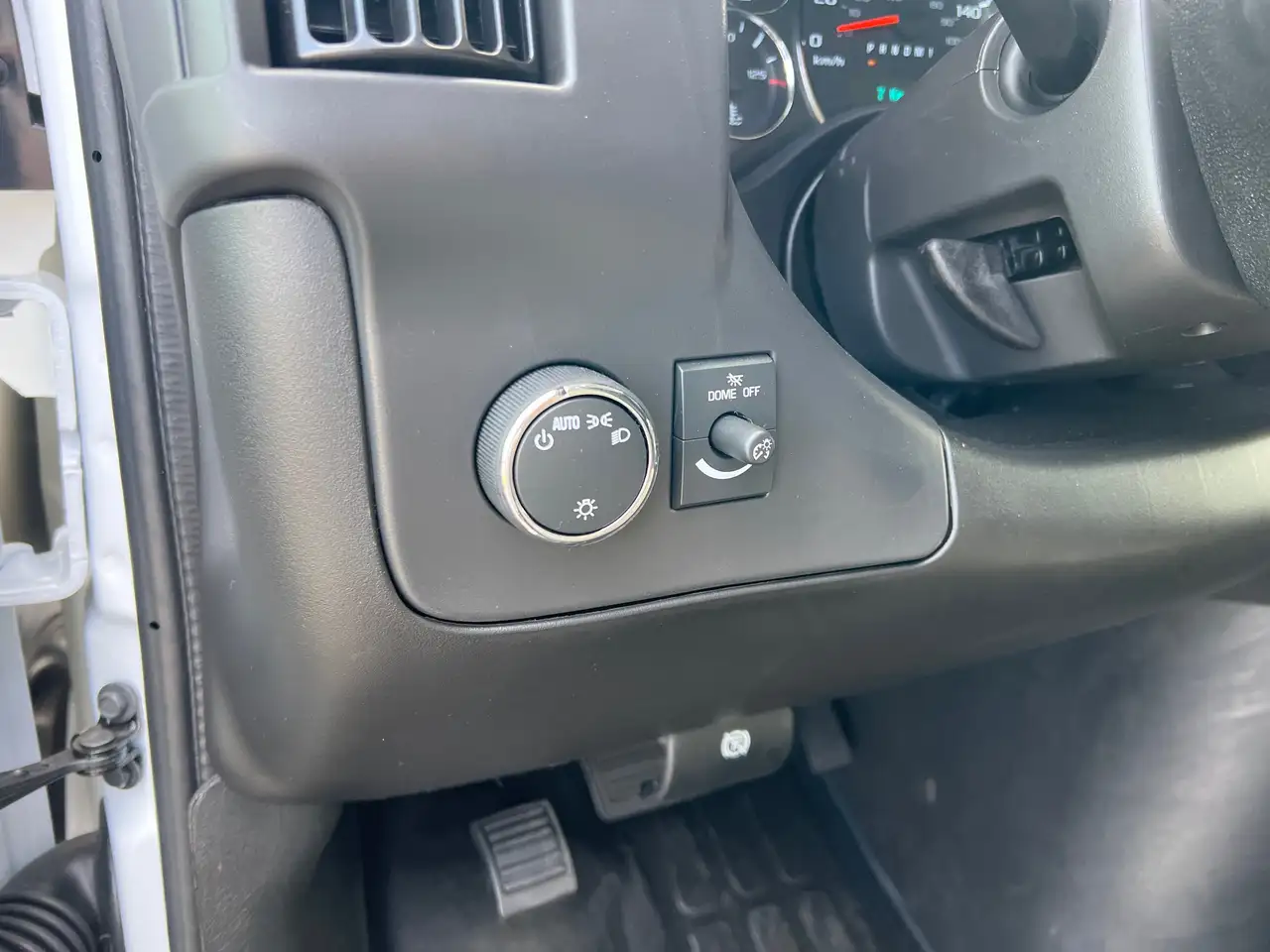 GMC Savana снимка GMC Savana