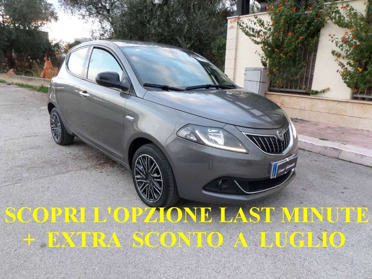 Lancia Ypsilon 1.0 FIREFLY HYBRID 70CV GOLD 5 POSTI