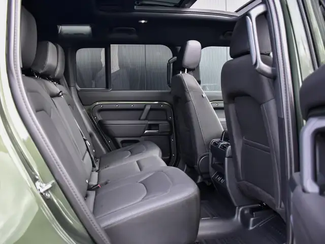 Land Rover Defender view 10