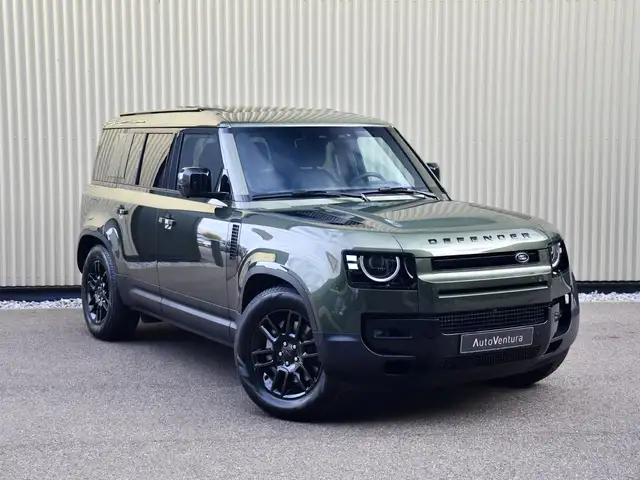 Land Rover Defender view 18