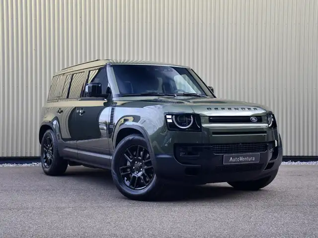 Land Rover Defender view 19