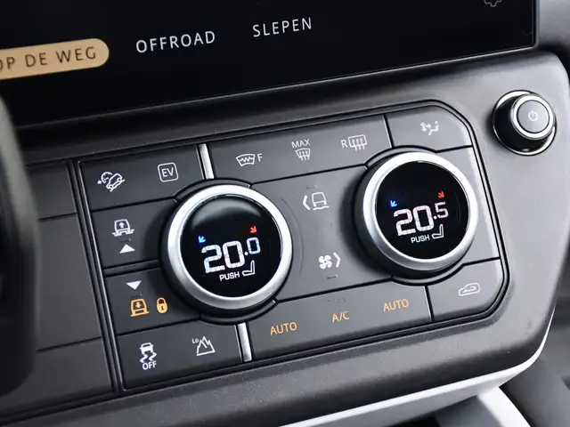 Land Rover Defender view 23