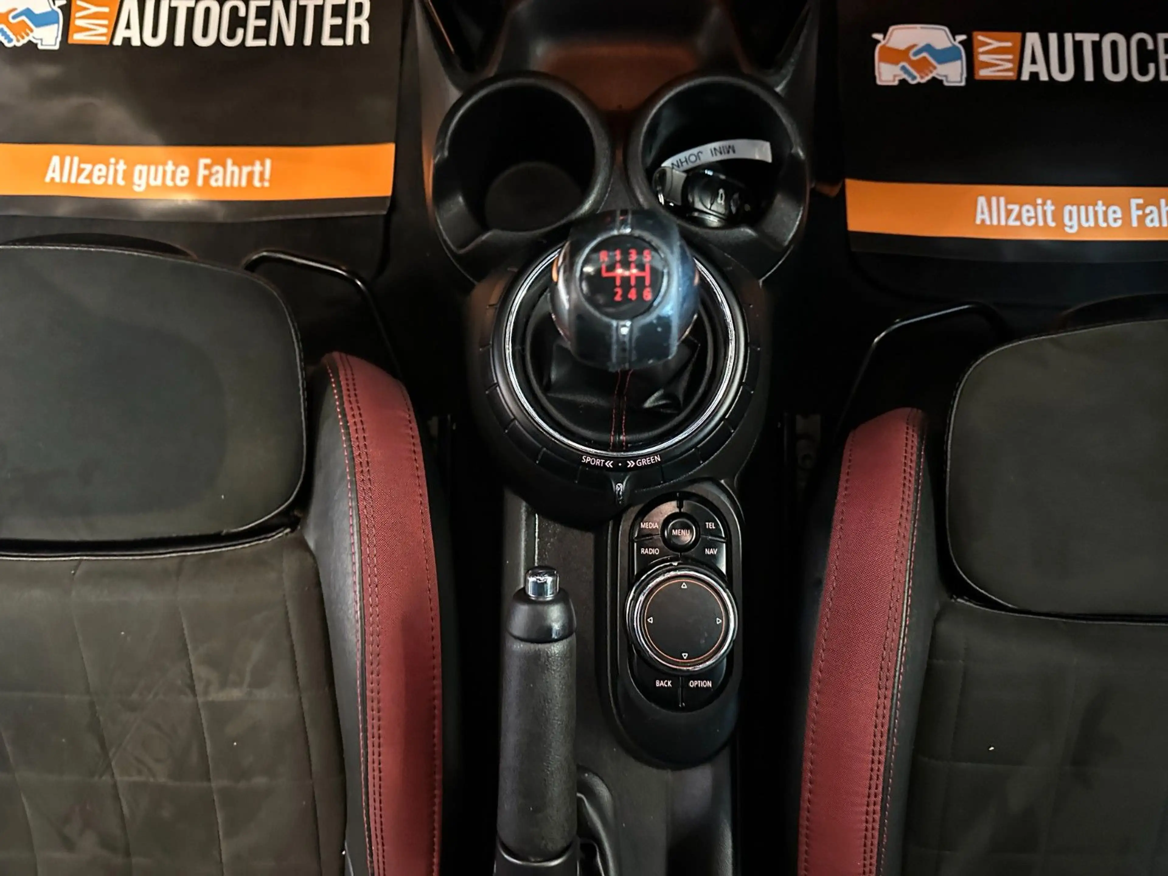 MINI John Cooper Works JOHNCOOPER *HarmanKardon*CARPLAY*TÜV 5/28* — photo 9