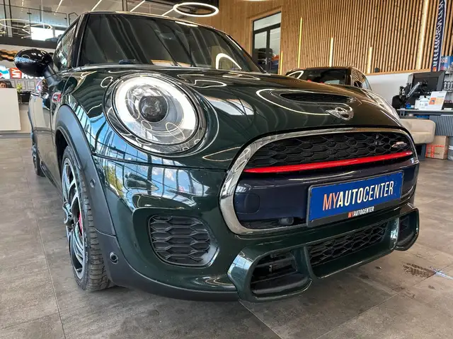 Mini Hatch view 3