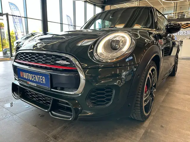 Mini Hatch view 4