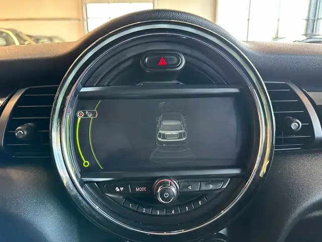 Mini Hatch view 15