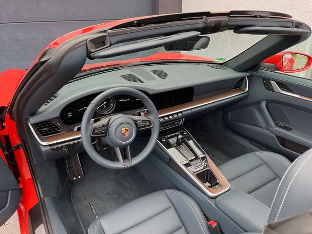 Porsche 992 911 Targa 4 PDK