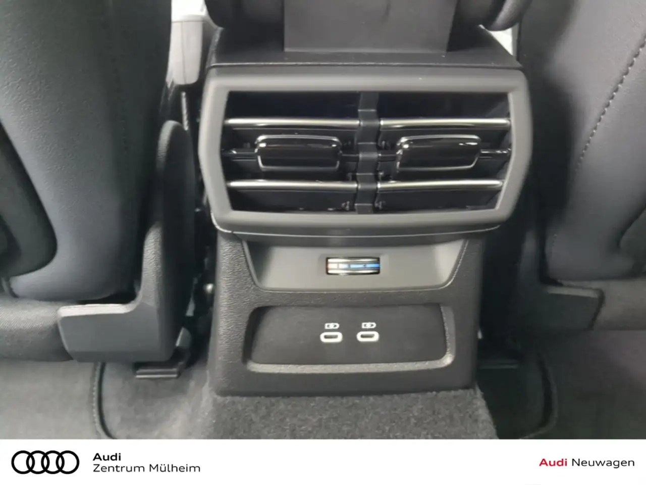 Audi A3 Sportback TFSI e 204 PS tronic S line 12