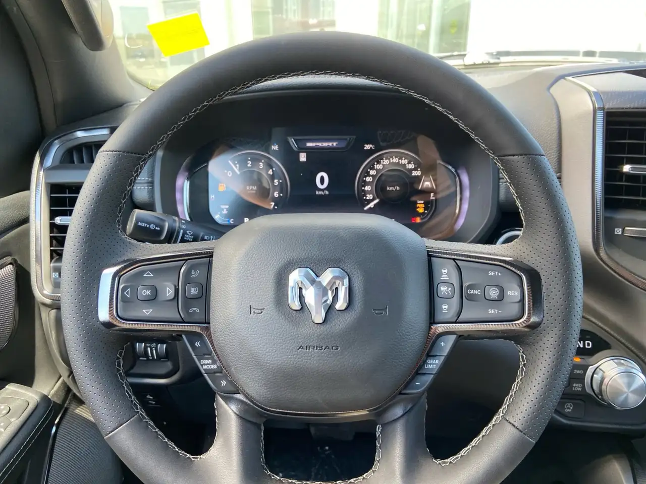 RAM 1500 снимка RAM 1500