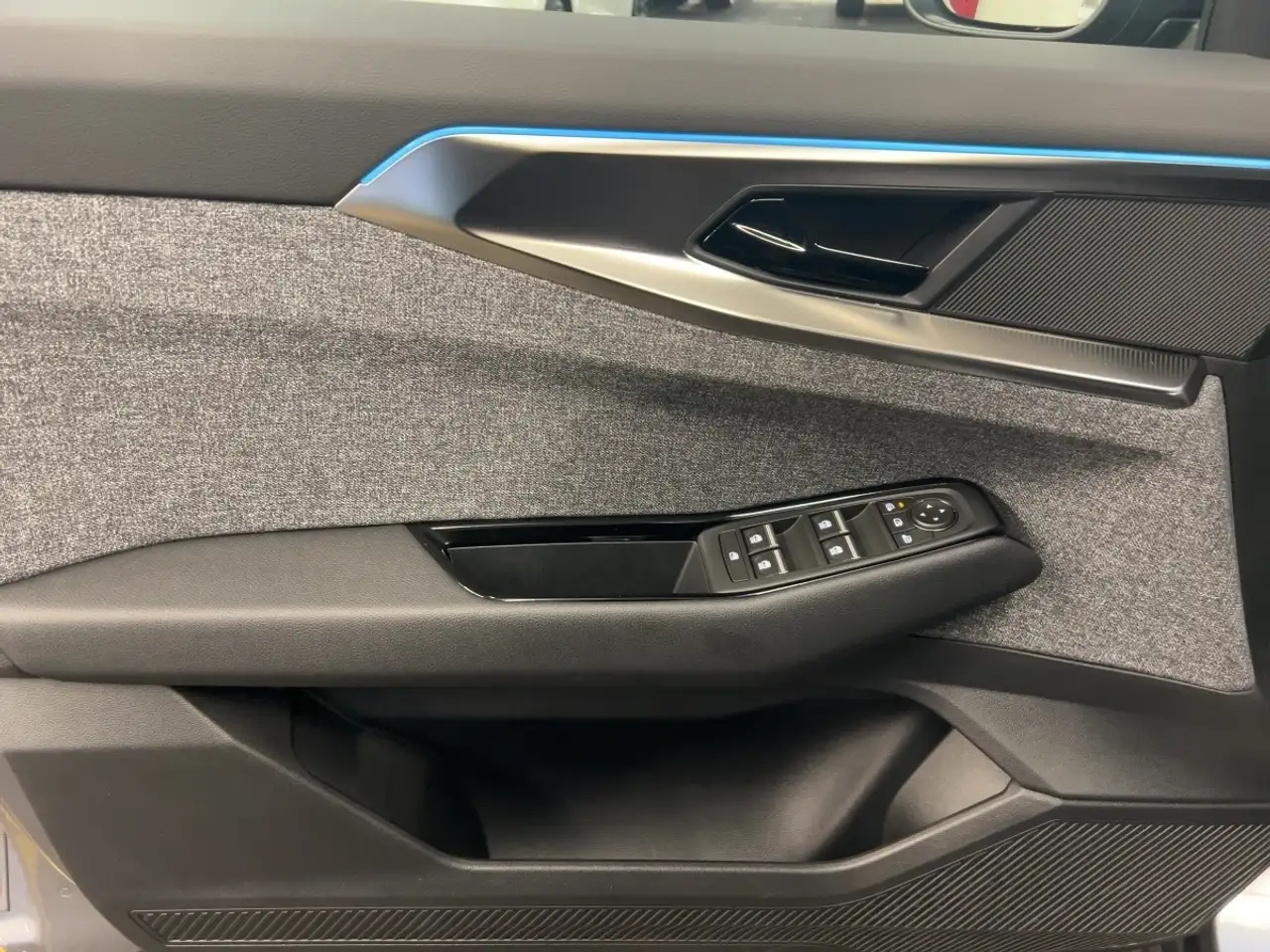 Renault Espace 6 TECHNO E-TECH 200 FULL HYBRID 7-SITZER 18