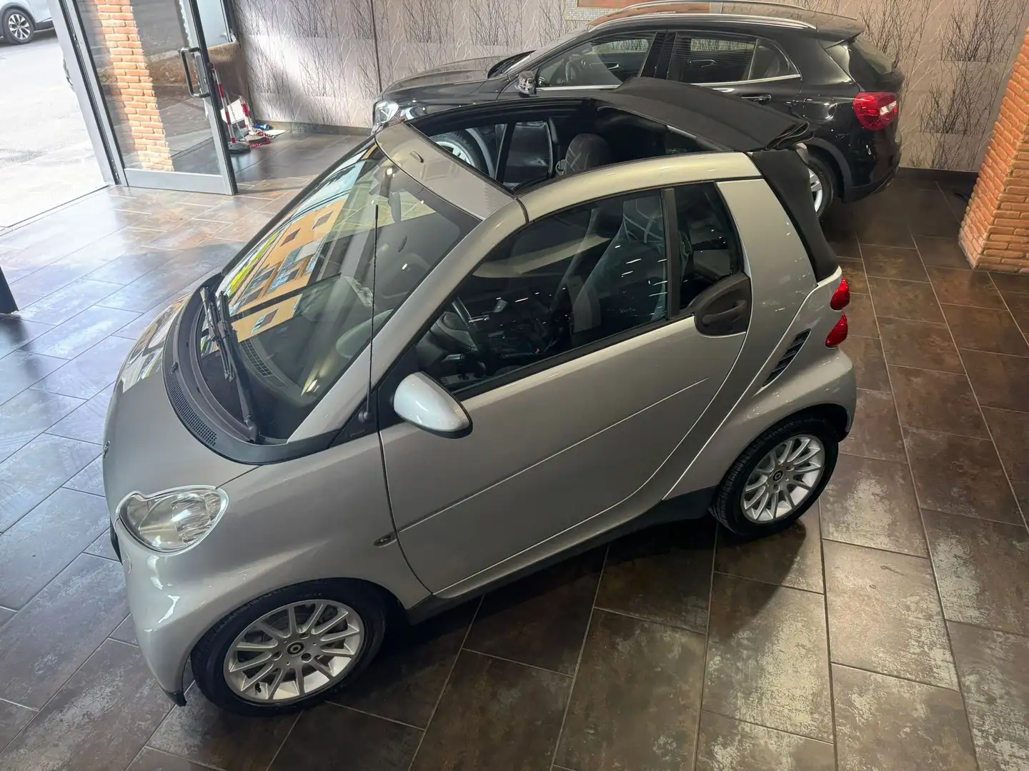 smart forTwo Fortwo Cabrio 1.0 mhd Passion 71cv Argento - 2
