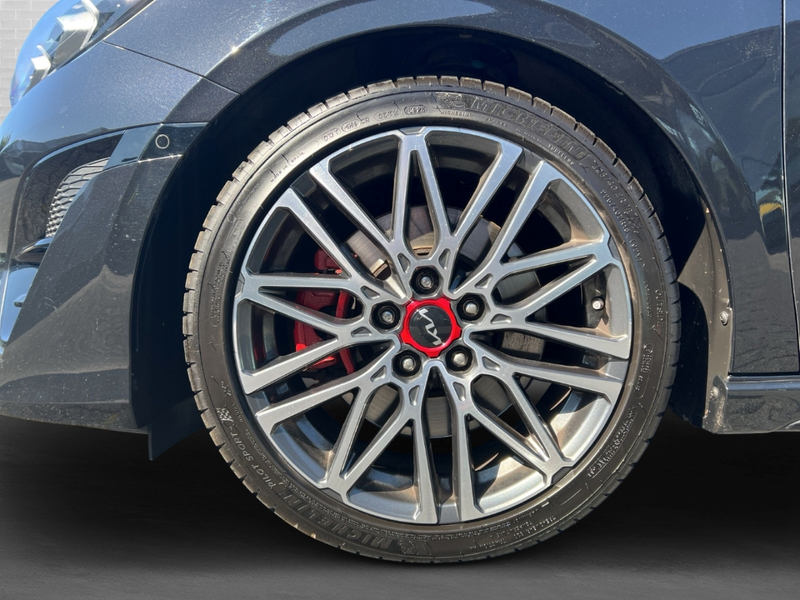 Kia Ceed / cee'd 1.6T GT +Allwetter Navi JBL Alcantara LED SH LH PD — photo 8