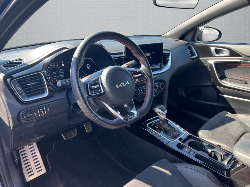 Kia Ceed / cee'd 1.6T GT +Allwetter Navi JBL Alcantara LED SH LH PD — photo 10