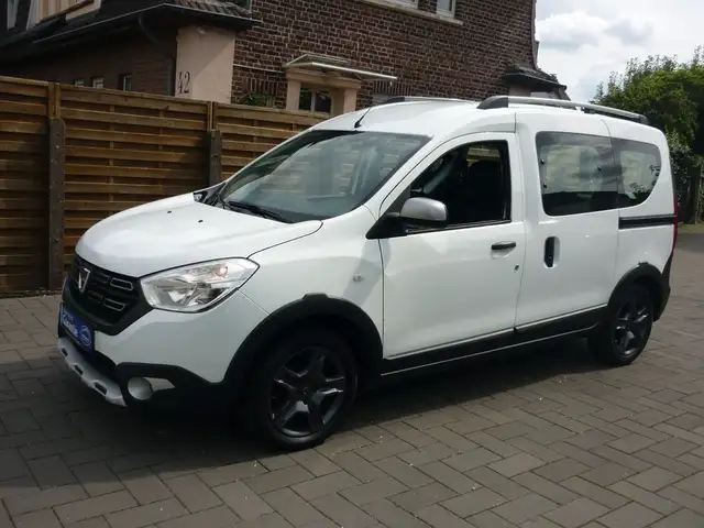 Dacia Dokker DOKKER 1,5DCI 90 STEPWAY-CELEBRATION+NAVI+TOP !