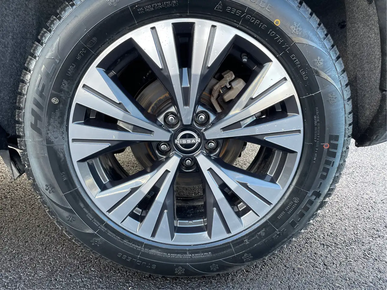 Nissan Rogue снимка Nissan Rogue