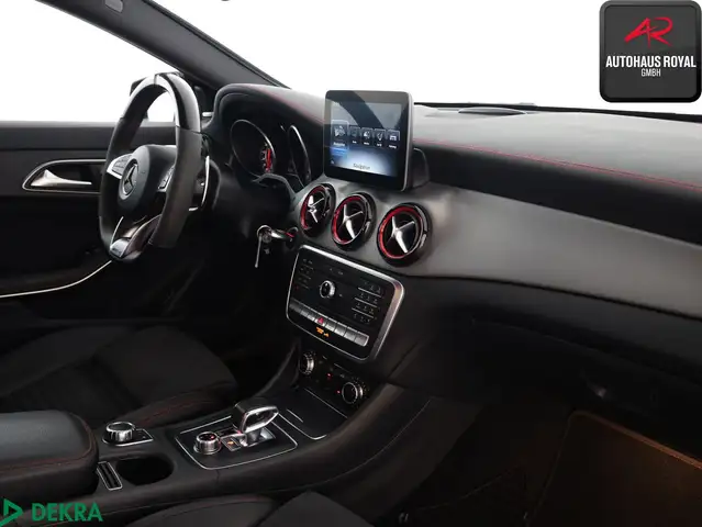 Mercedes-Benz Cla view 10